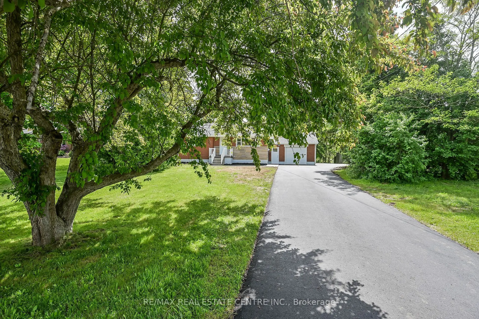 1645 Glancaster Road