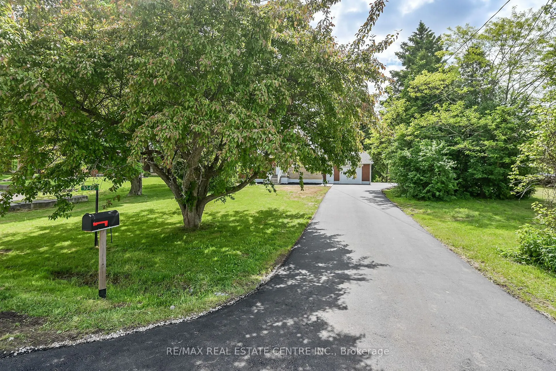 1645 Glancaster Road