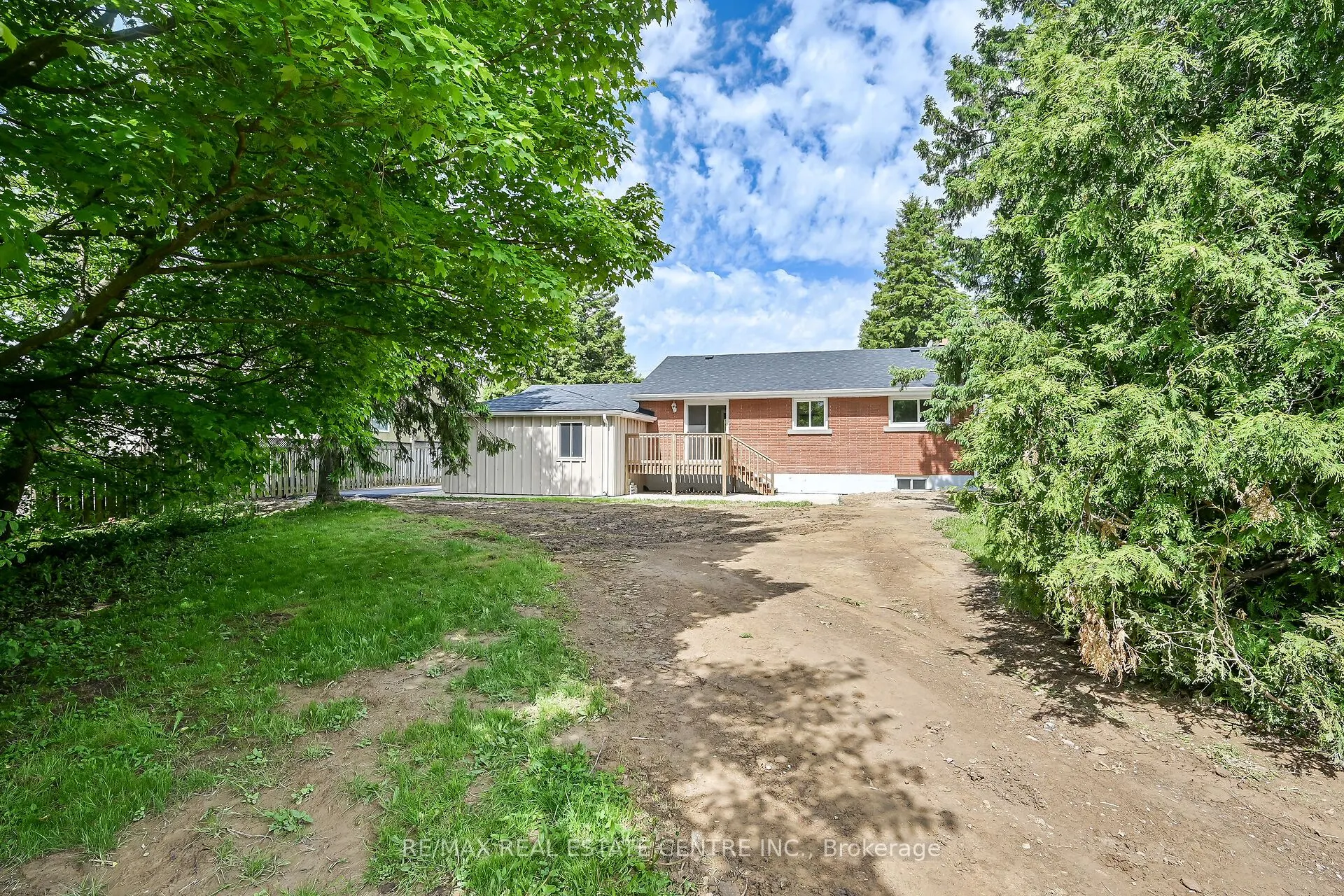 1645 Glancaster Road