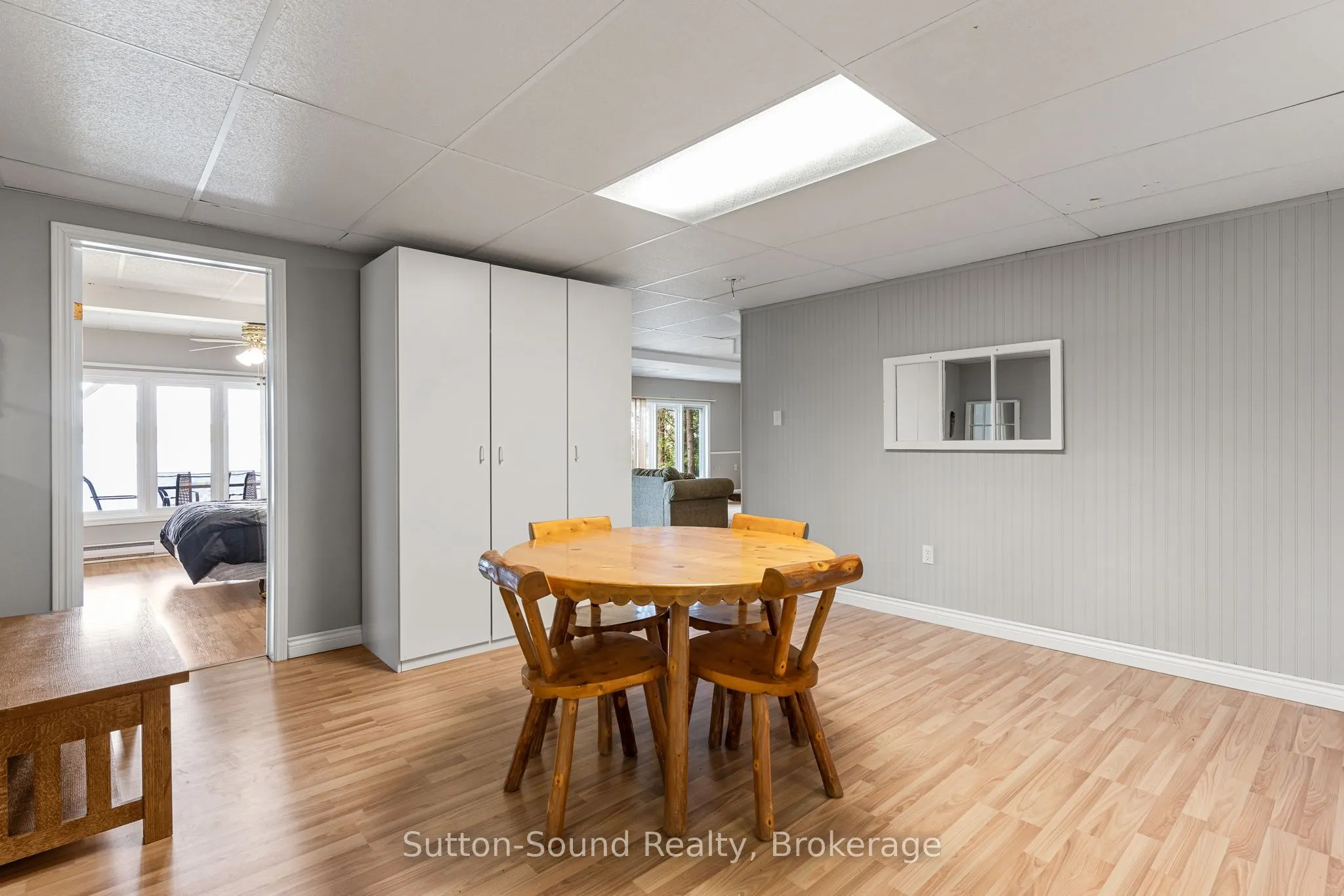 503185 Grey Road 1 Road