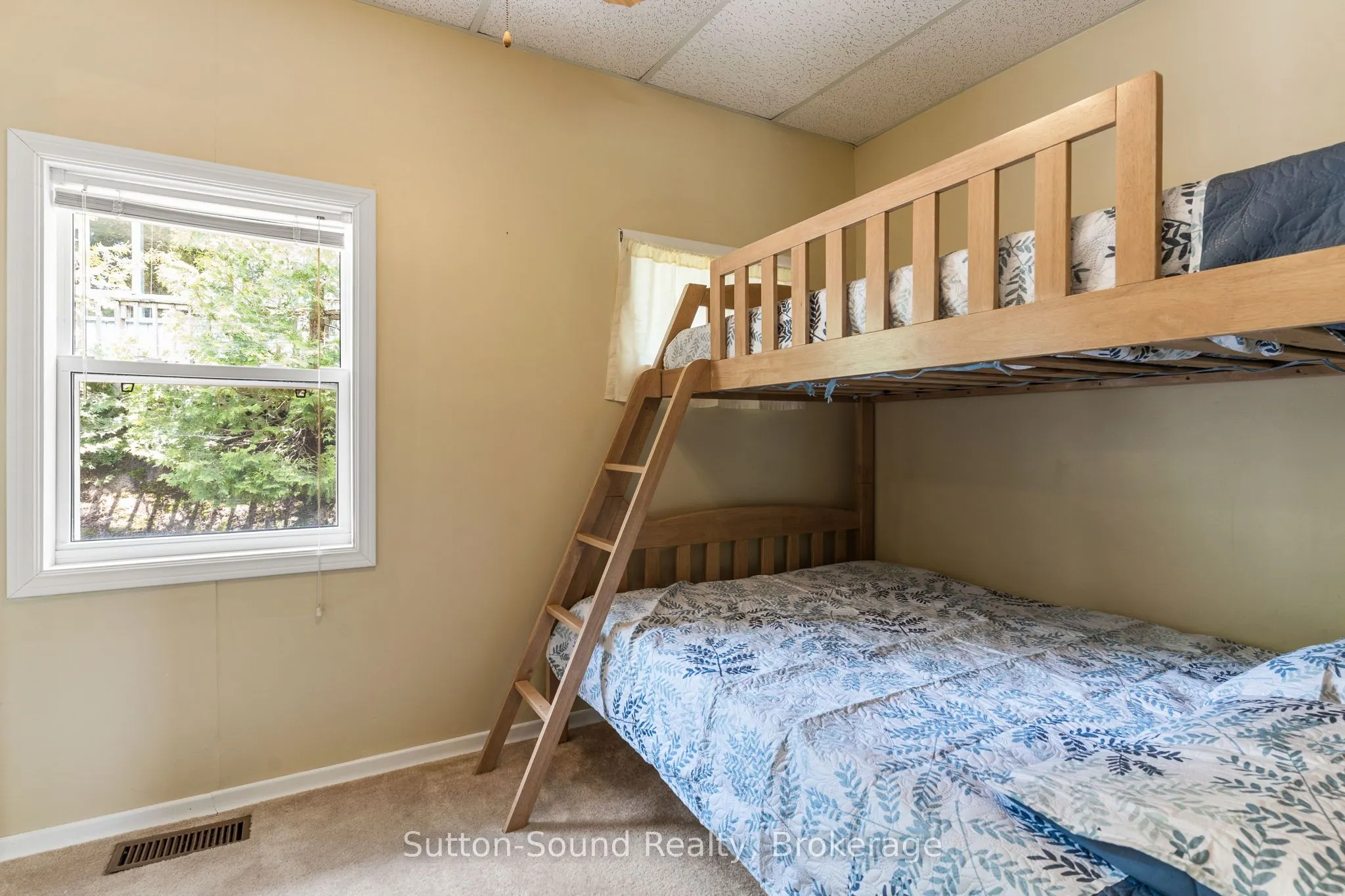 503185 Grey Road 1 Road