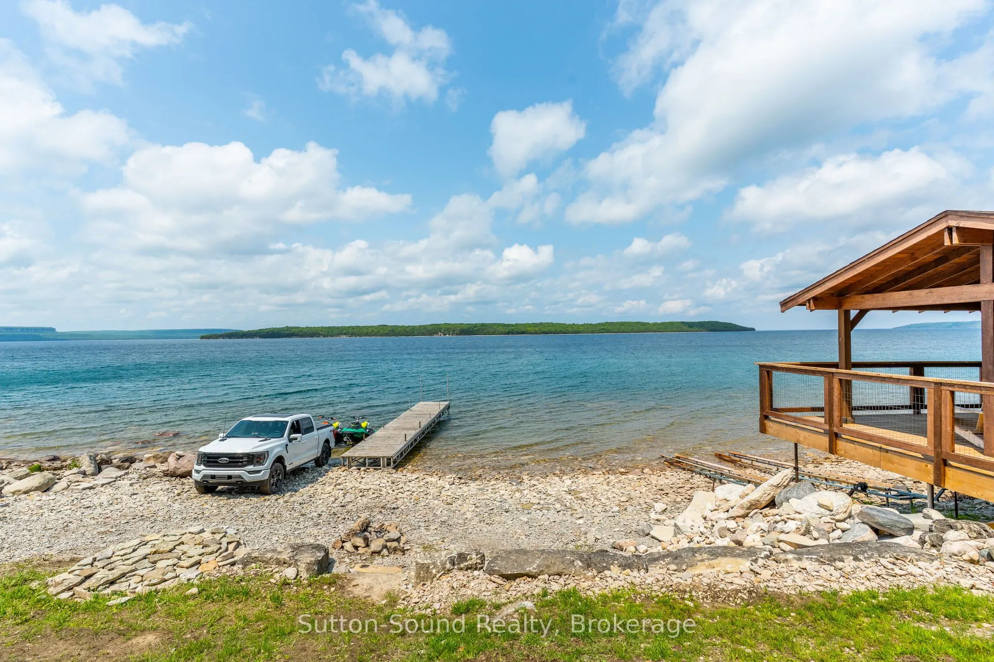 503185 Grey Road 1 Road