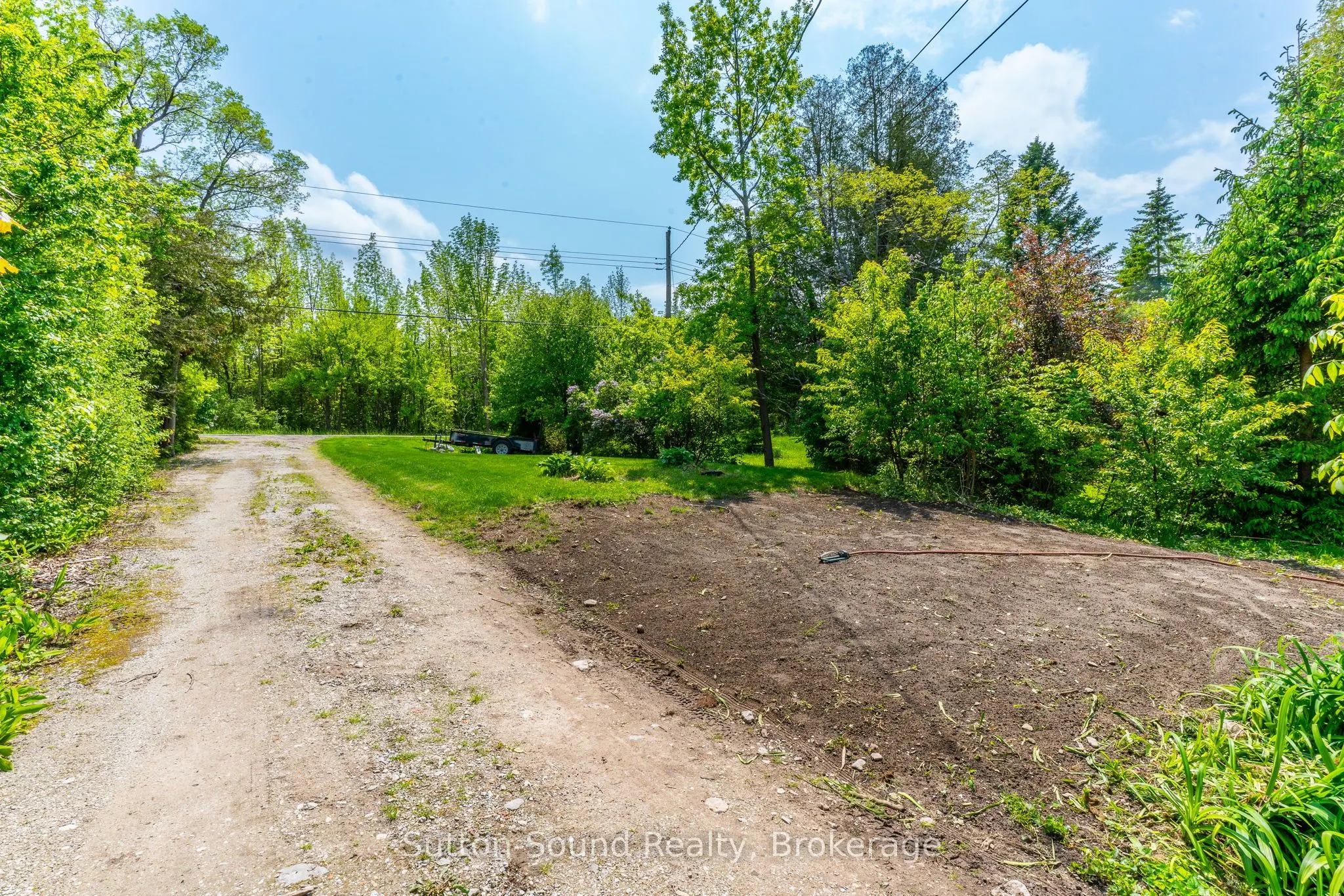 503185 Grey Road 1 Road