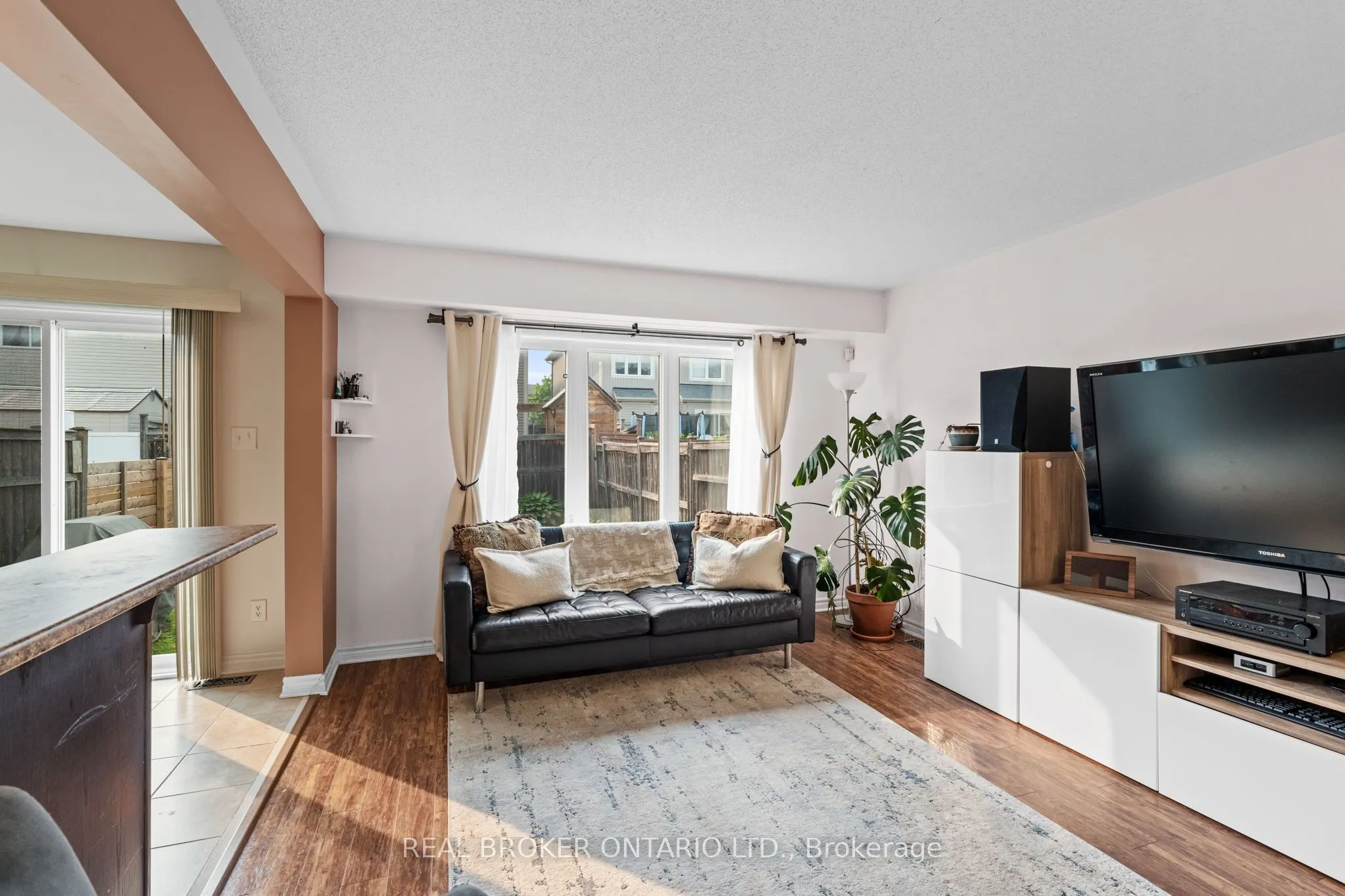 427 Vendevale Avenue