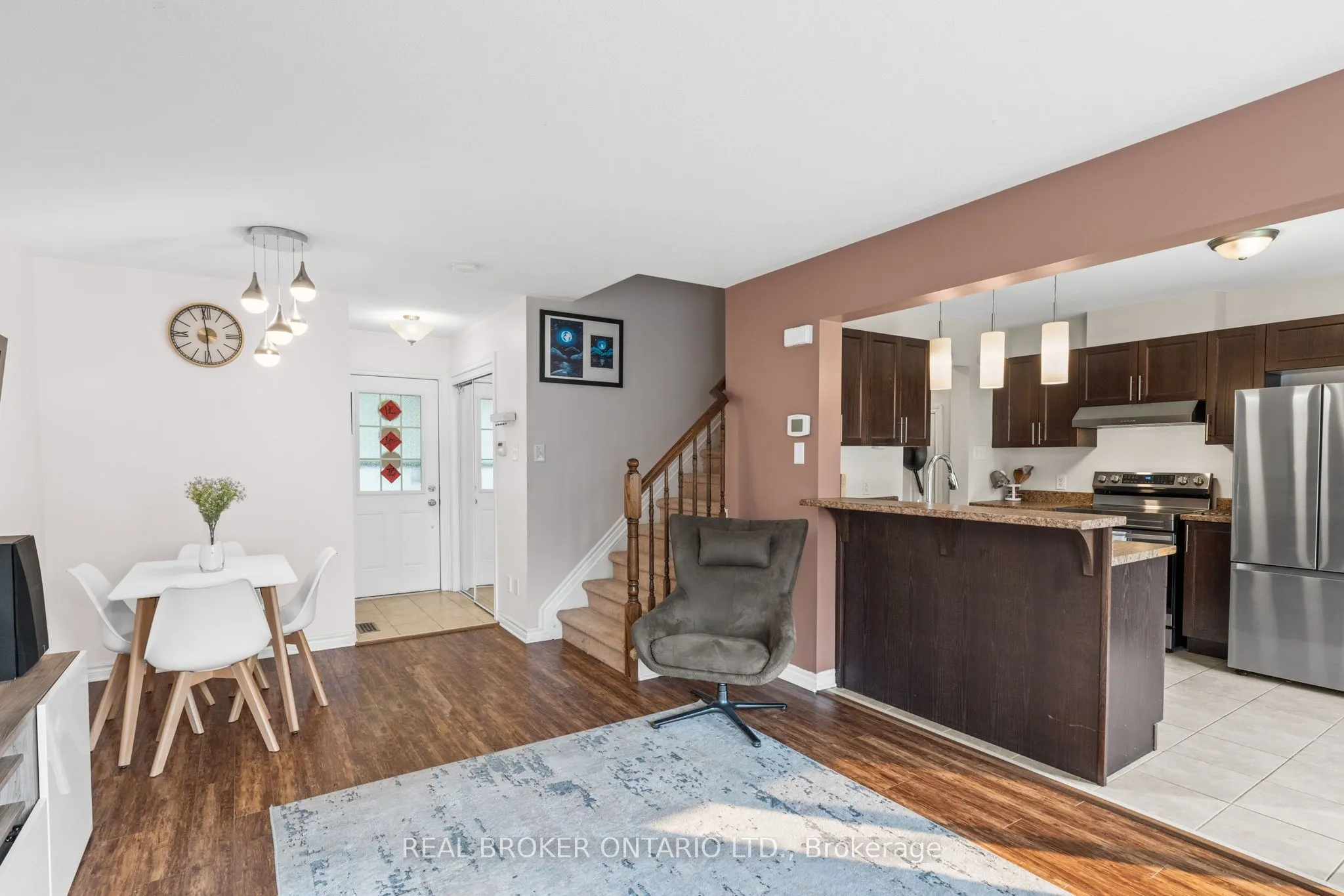 427 Vendevale Avenue