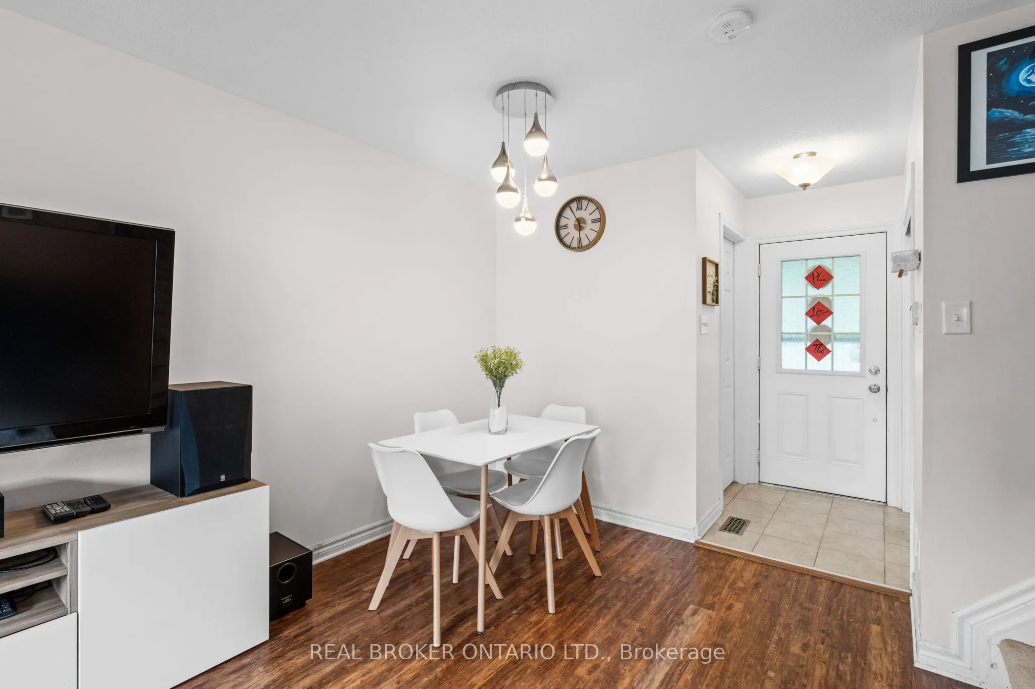 427 Vendevale Avenue