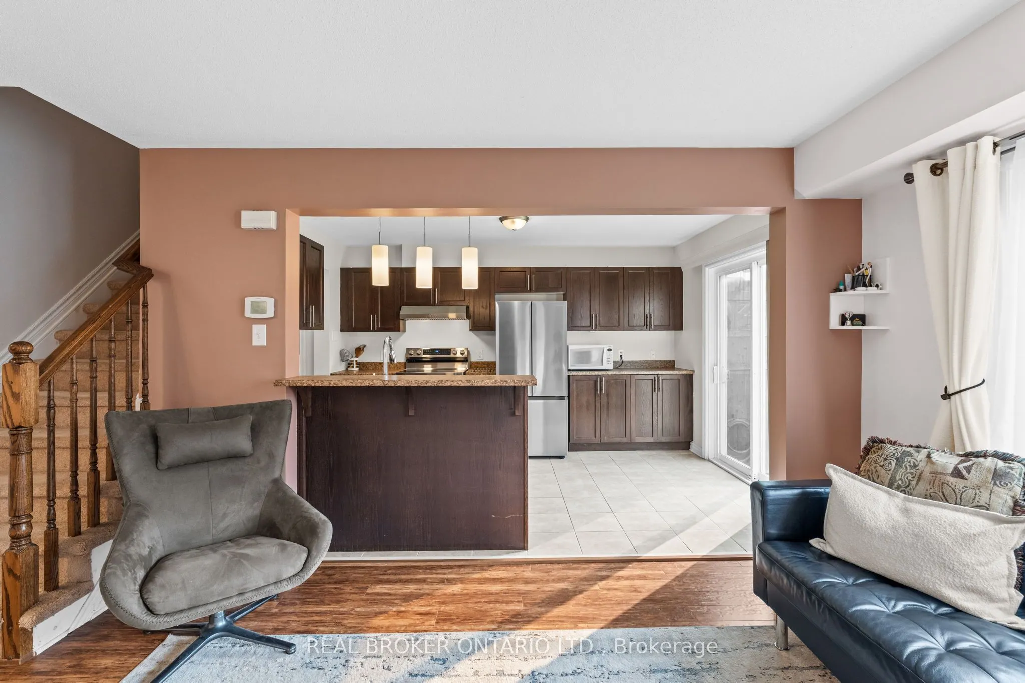 427 Vendevale Avenue