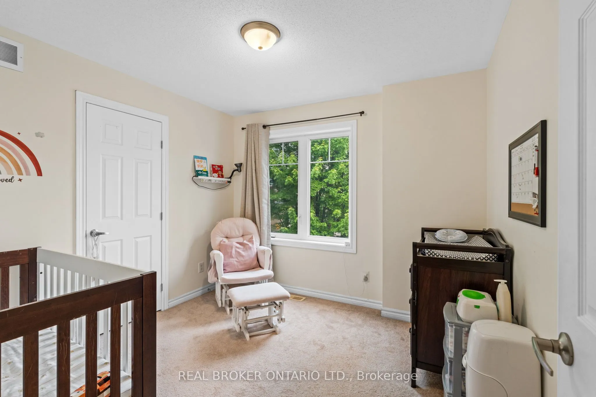 427 Vendevale Avenue