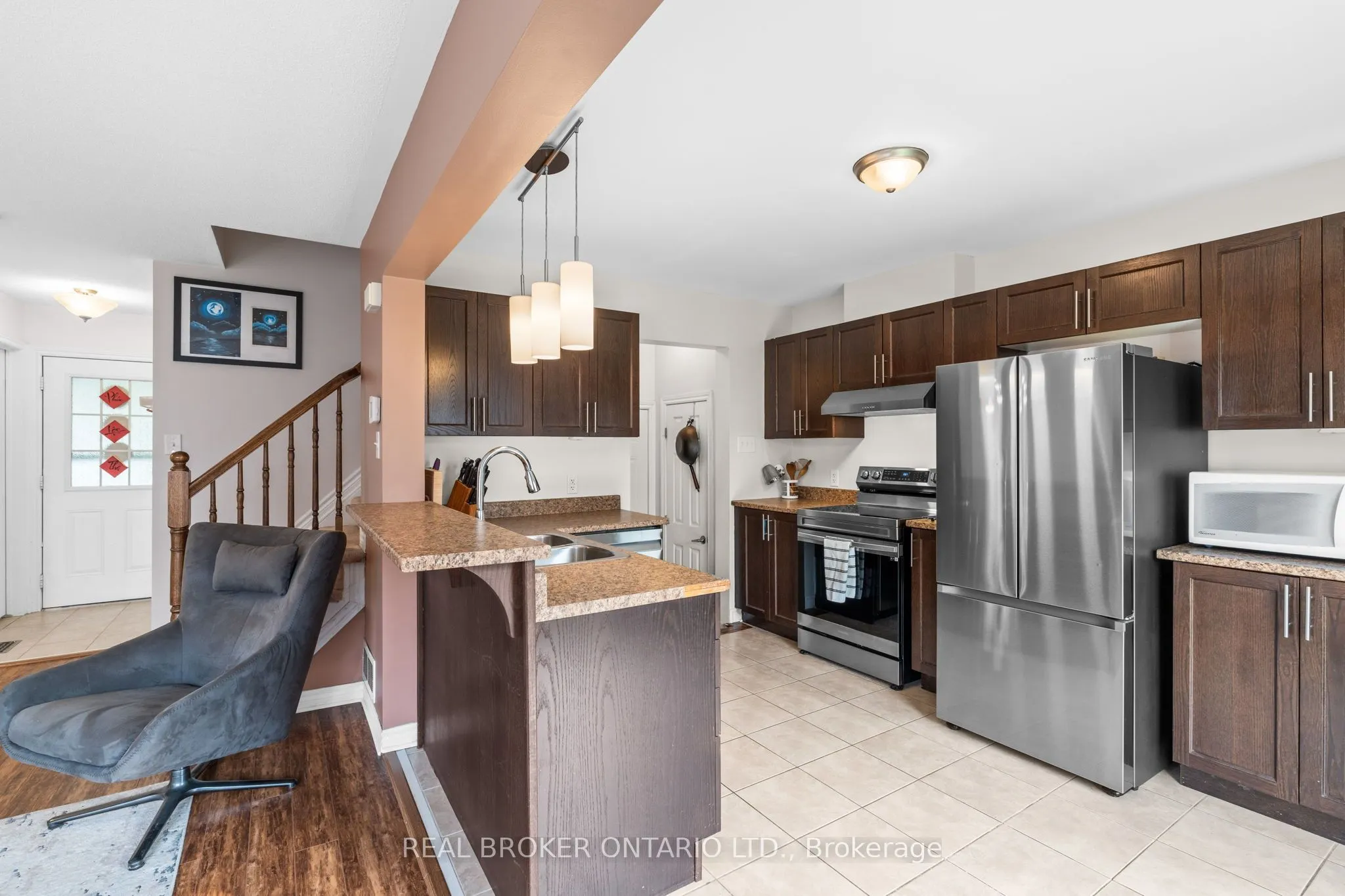 427 Vendevale Avenue