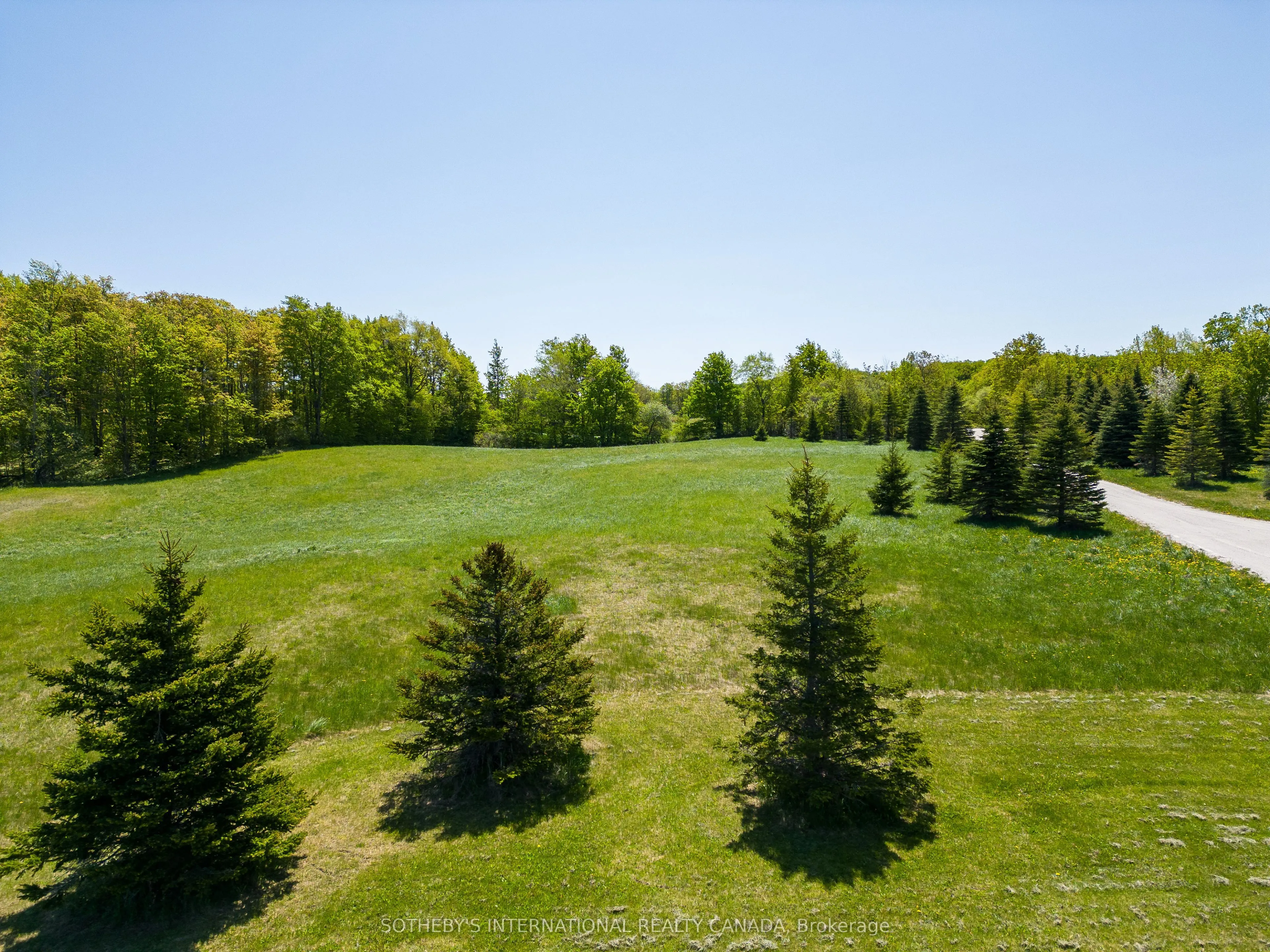 569593 Sideroad 6 Side Road
