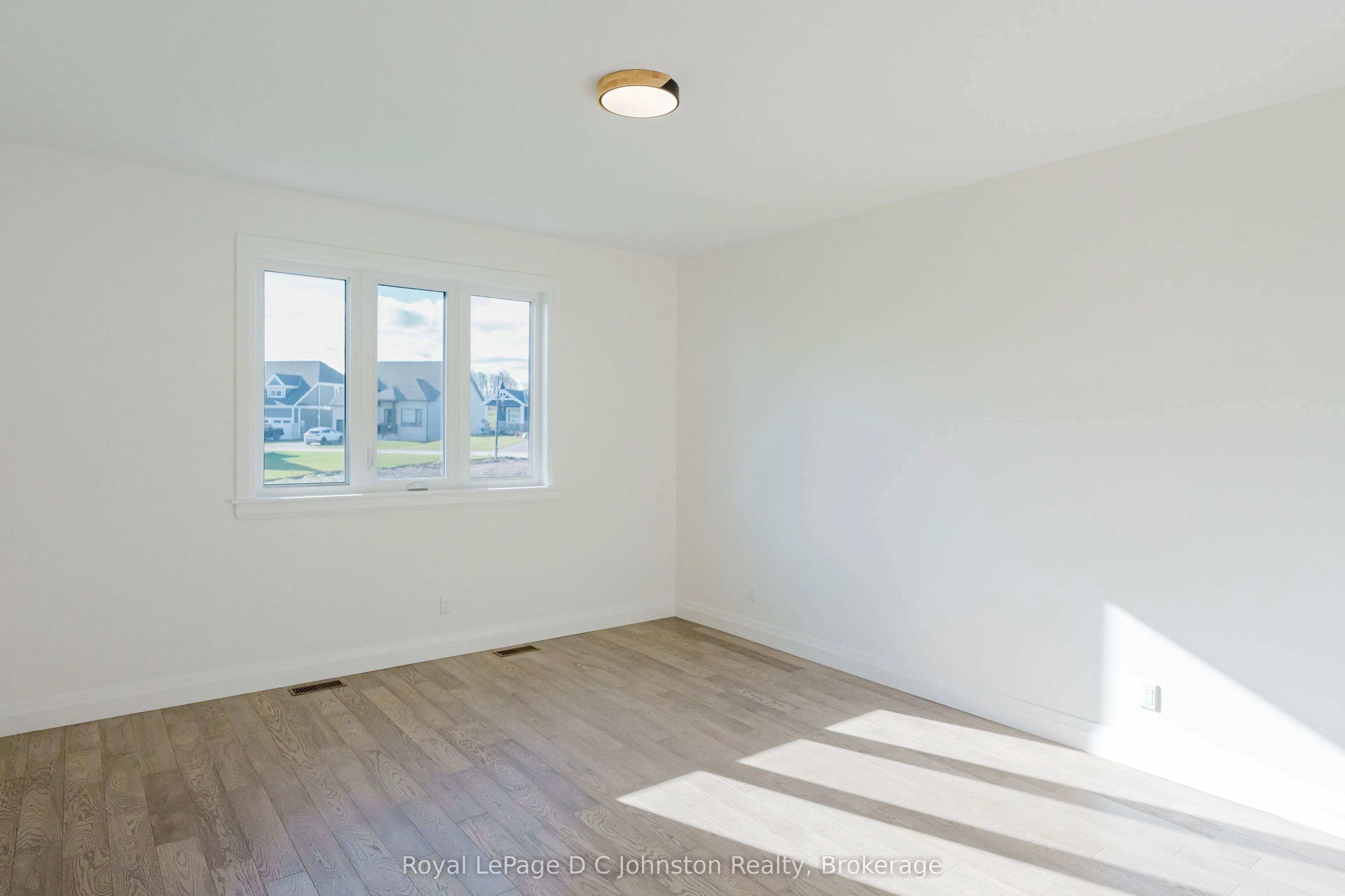 546 ALGONQUIN Trail