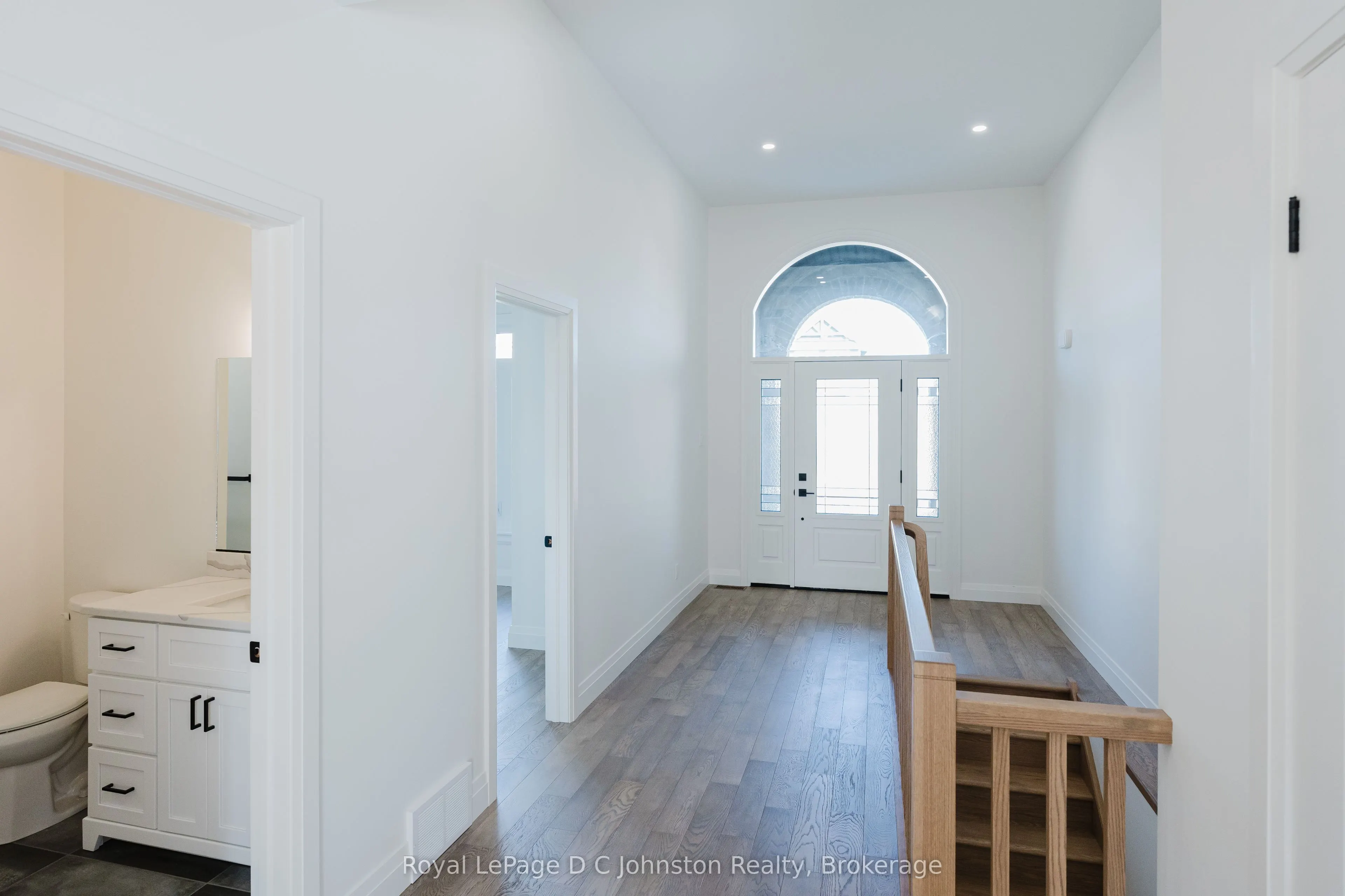 546 ALGONQUIN Trail