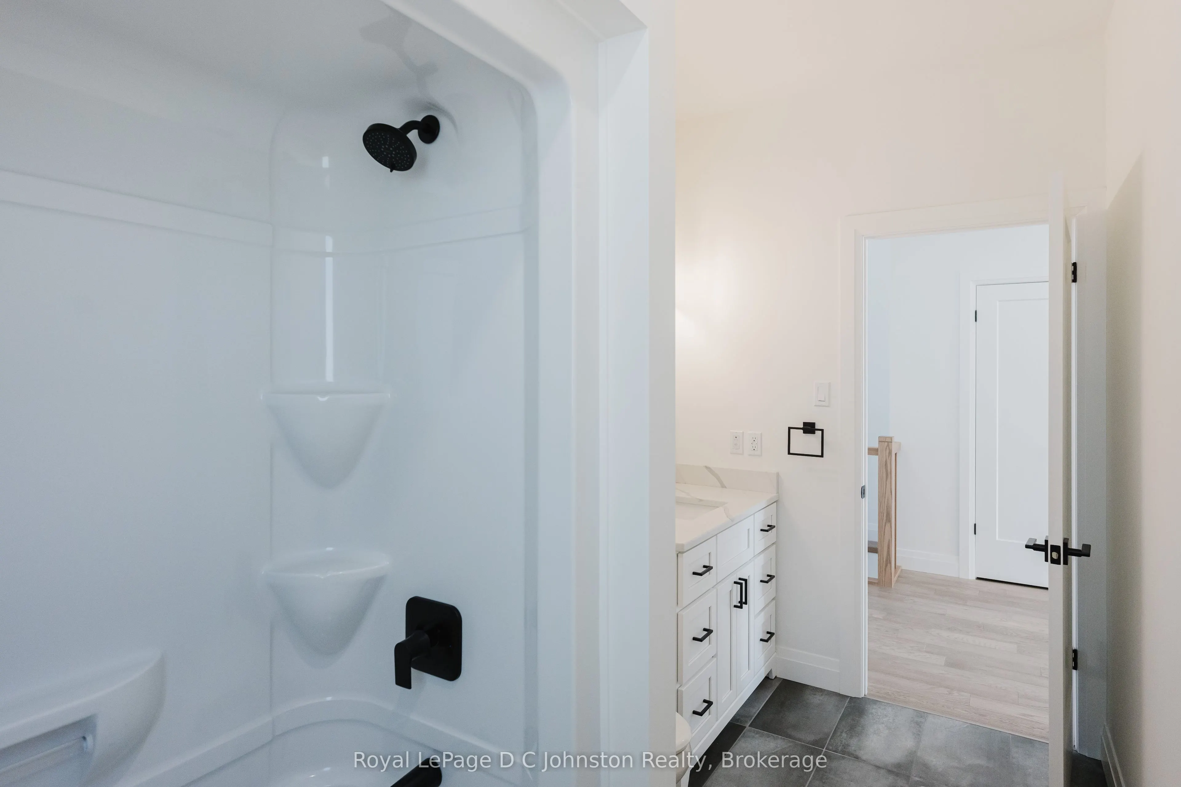 546 ALGONQUIN Trail
