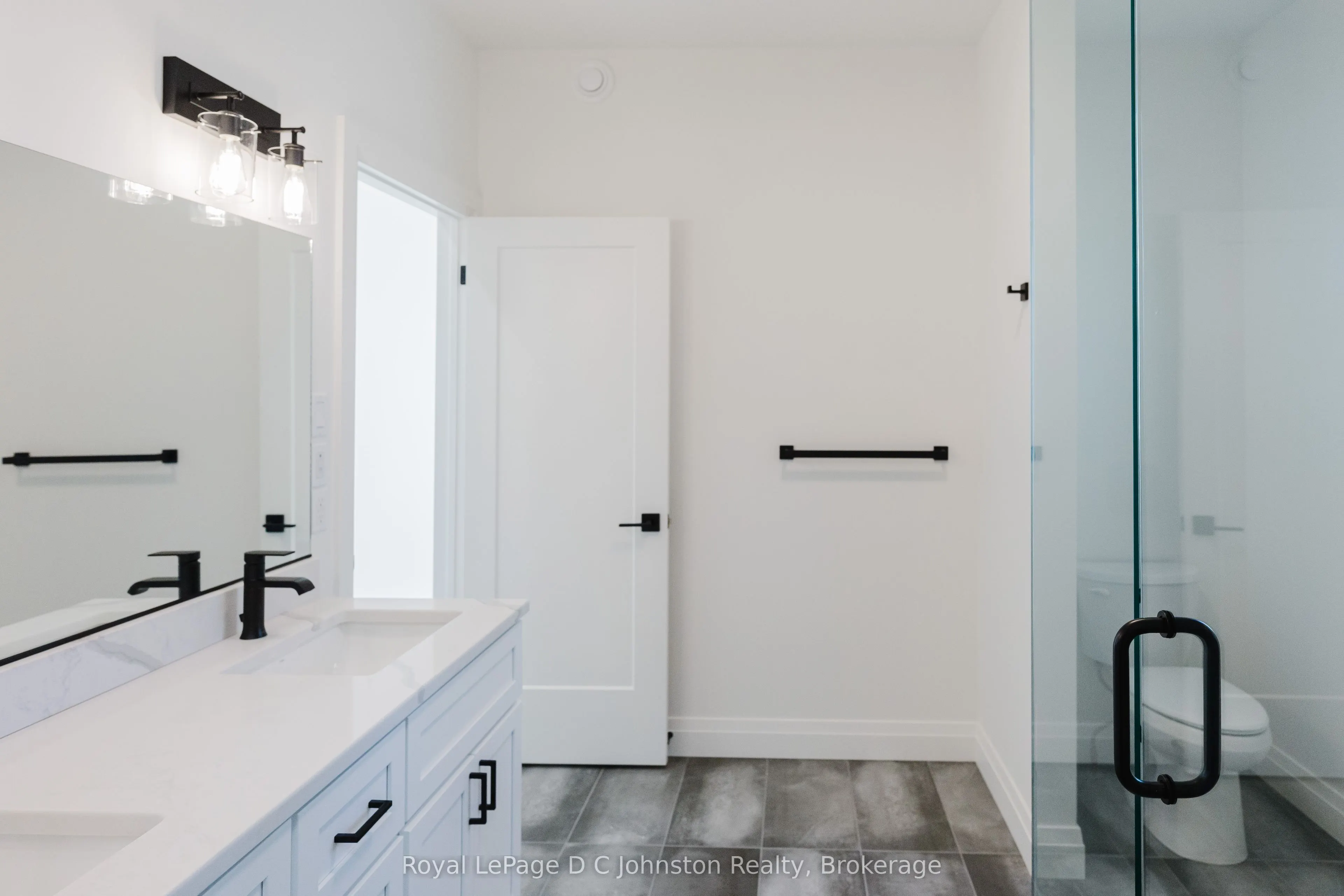 546 ALGONQUIN Trail