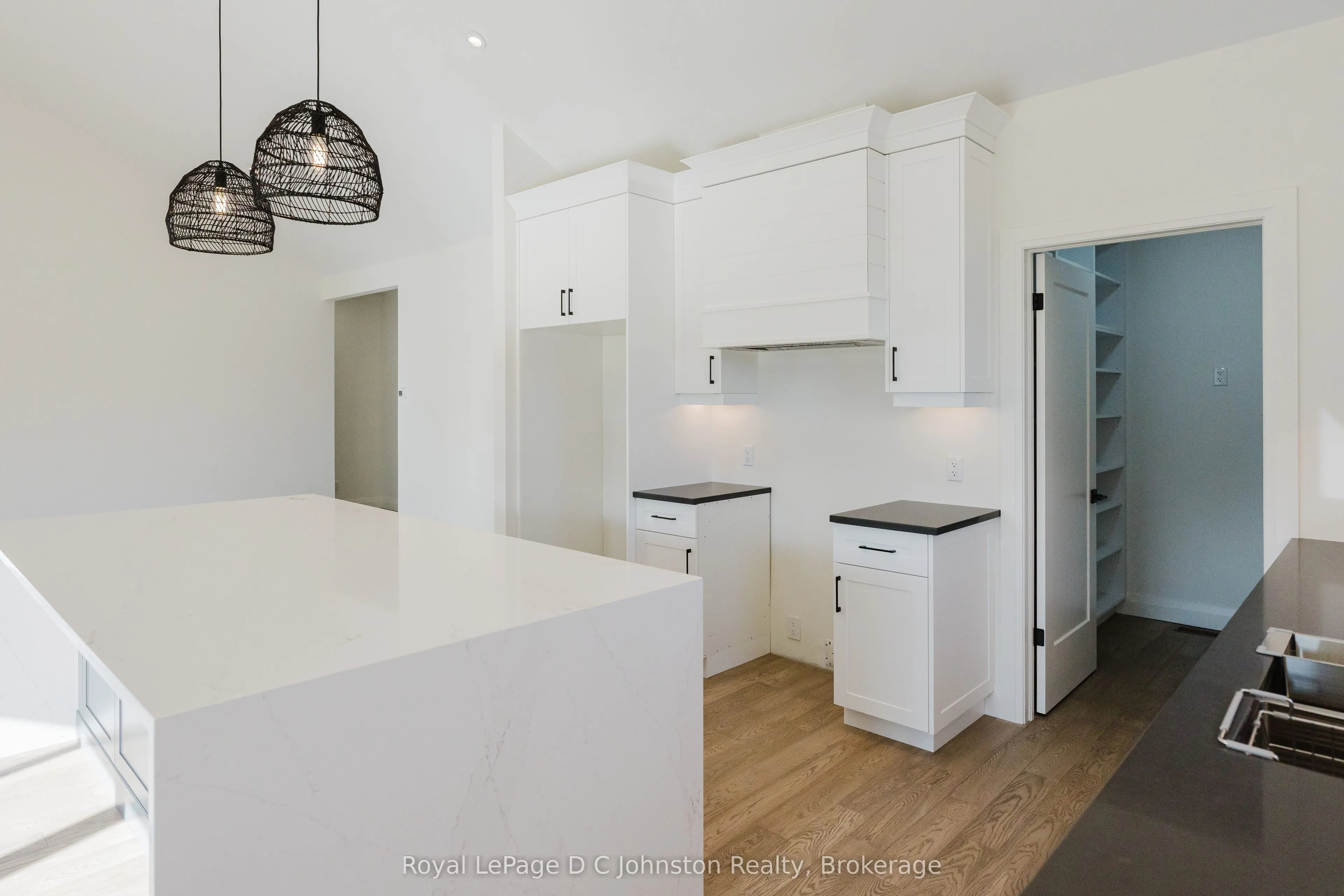 546 ALGONQUIN Trail