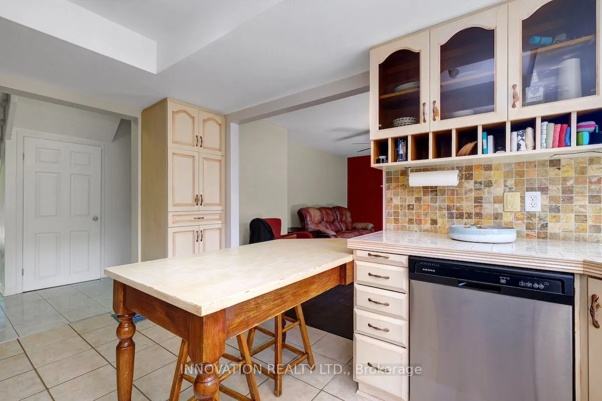 25 SPINDLE Way