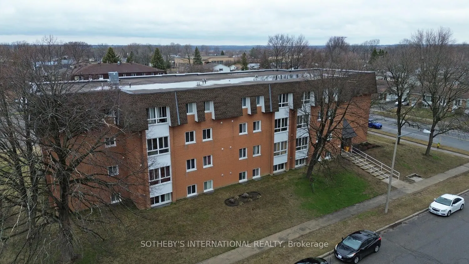 810 Kyle Court, #306