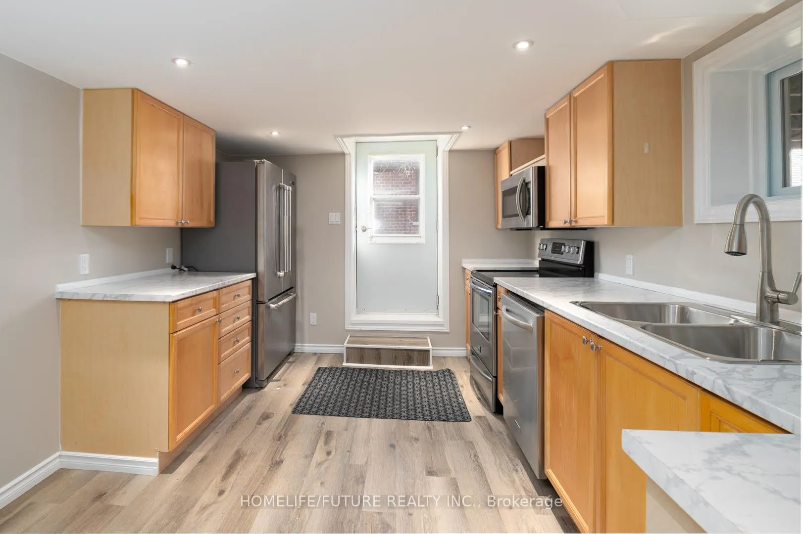 76 Young Street, #Lower
