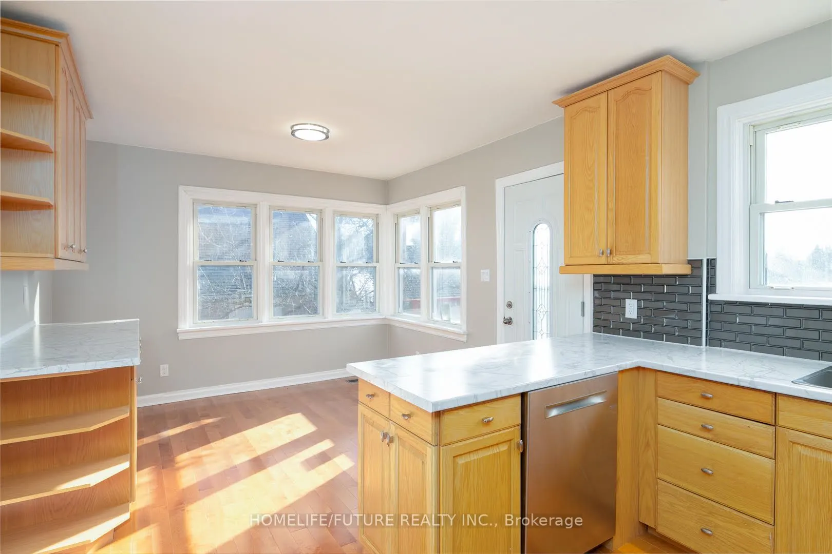 76 Young Street, #Upper