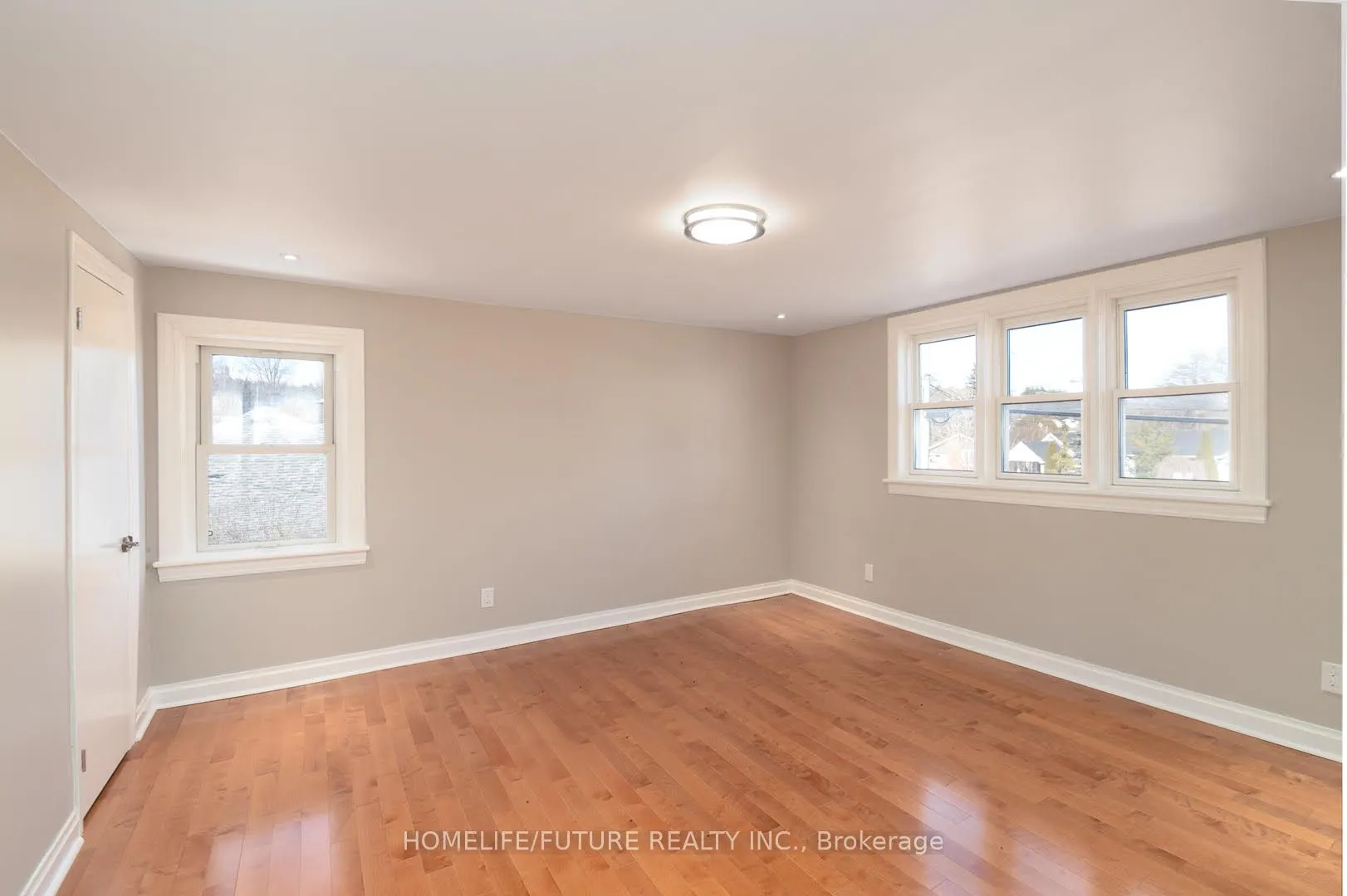 76 Young Street, #Upper