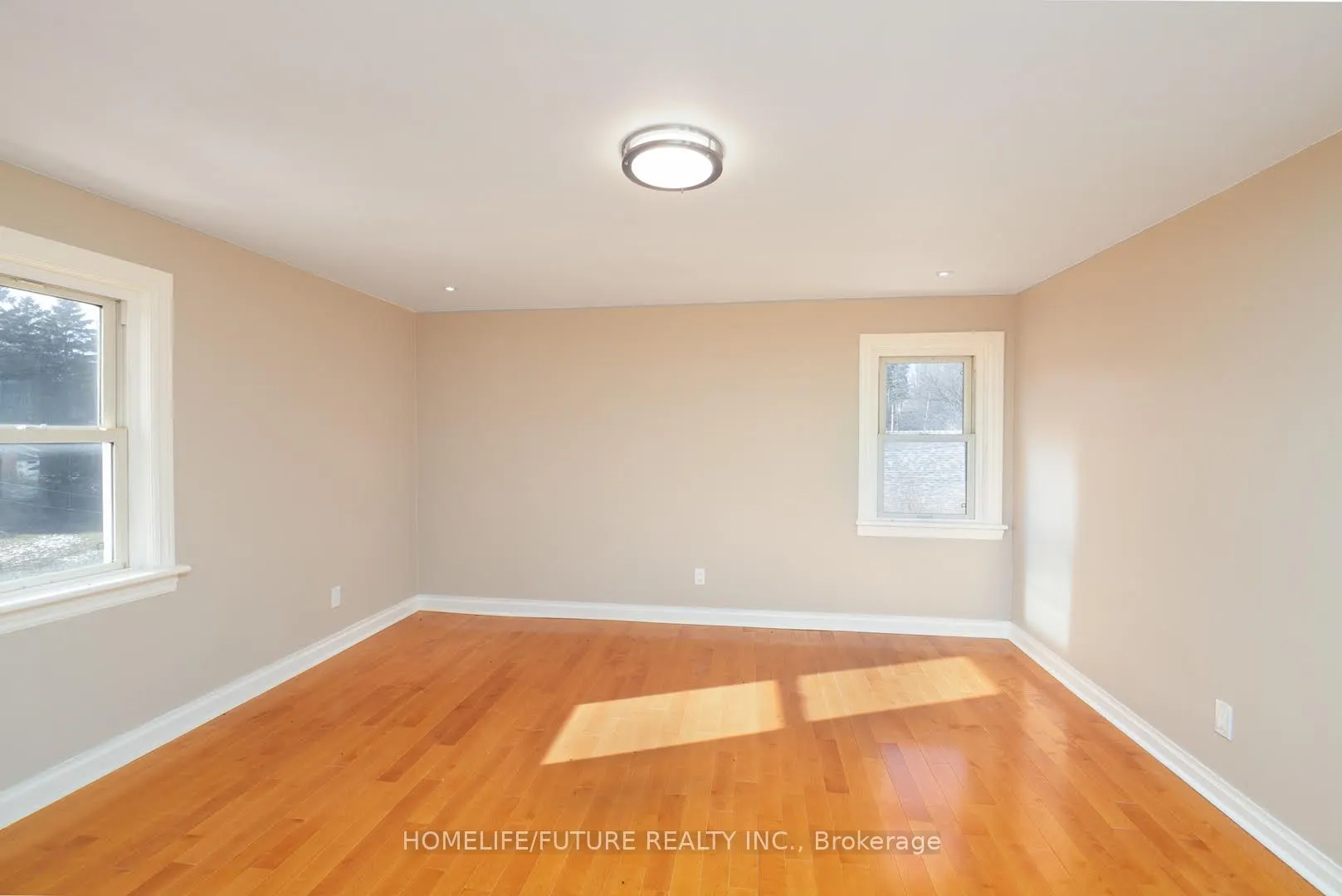 76 Young Street, #Upper