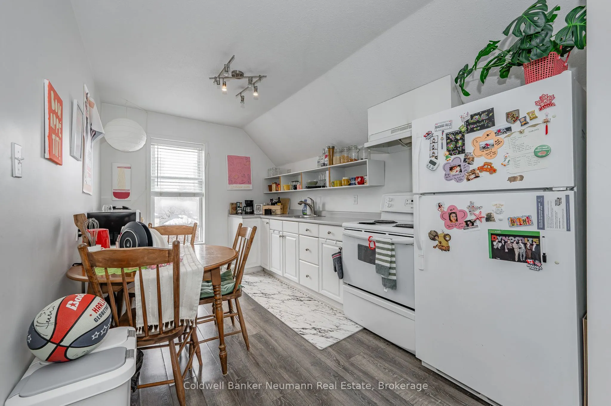 155 Weber Street E