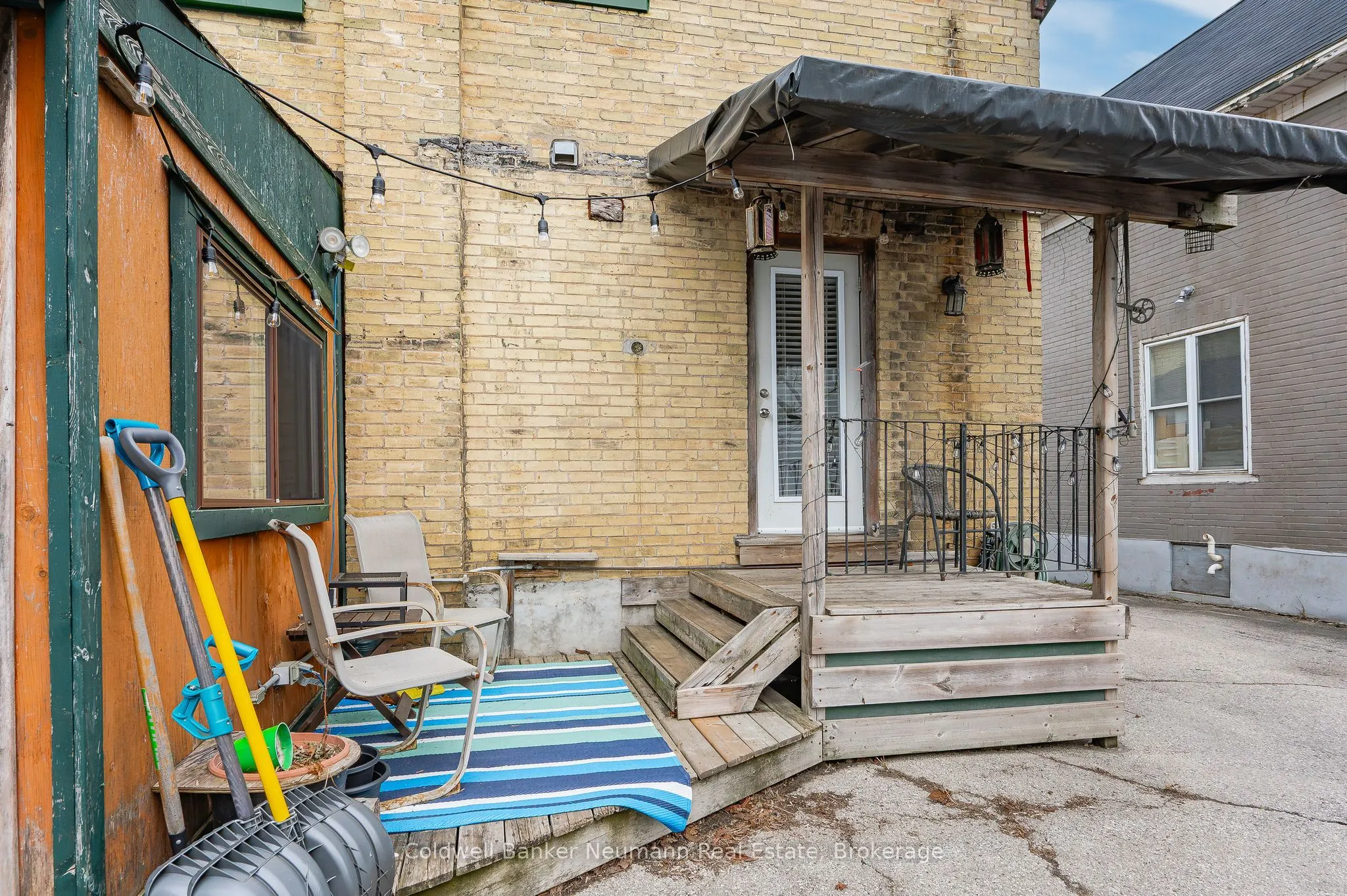 155 Weber Street E