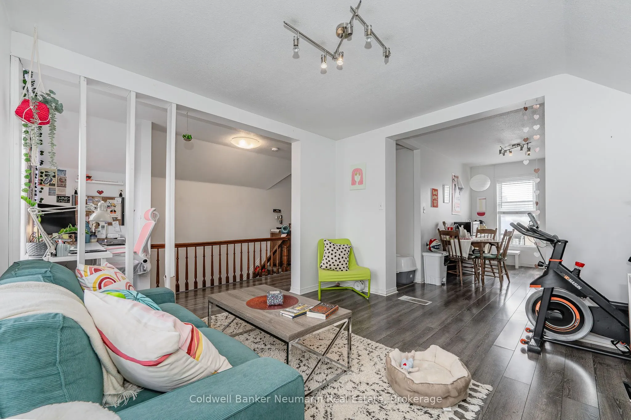155 Weber Street E