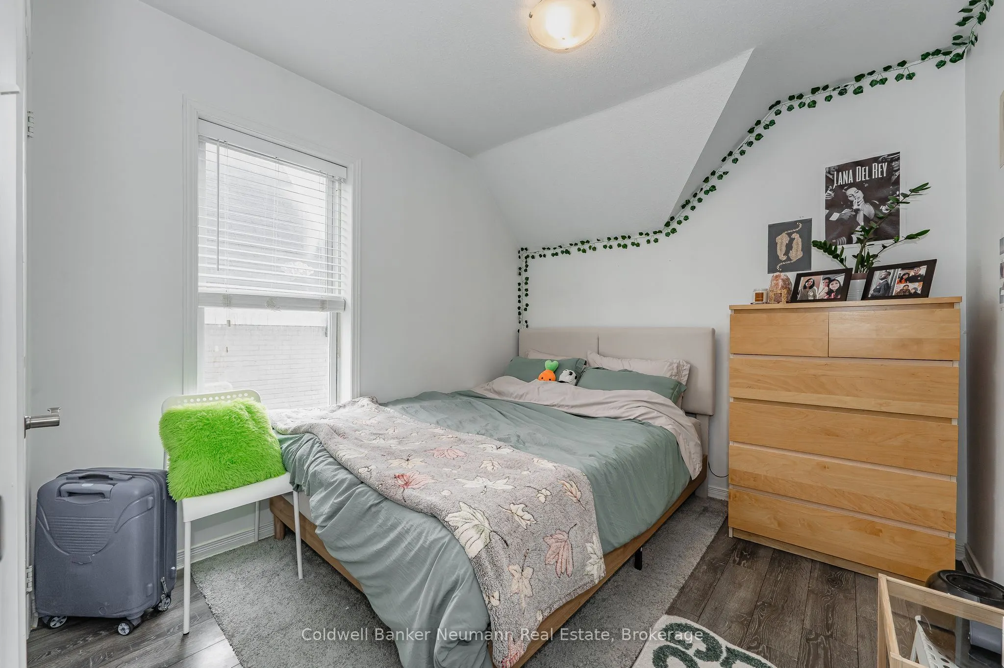 155 Weber Street E