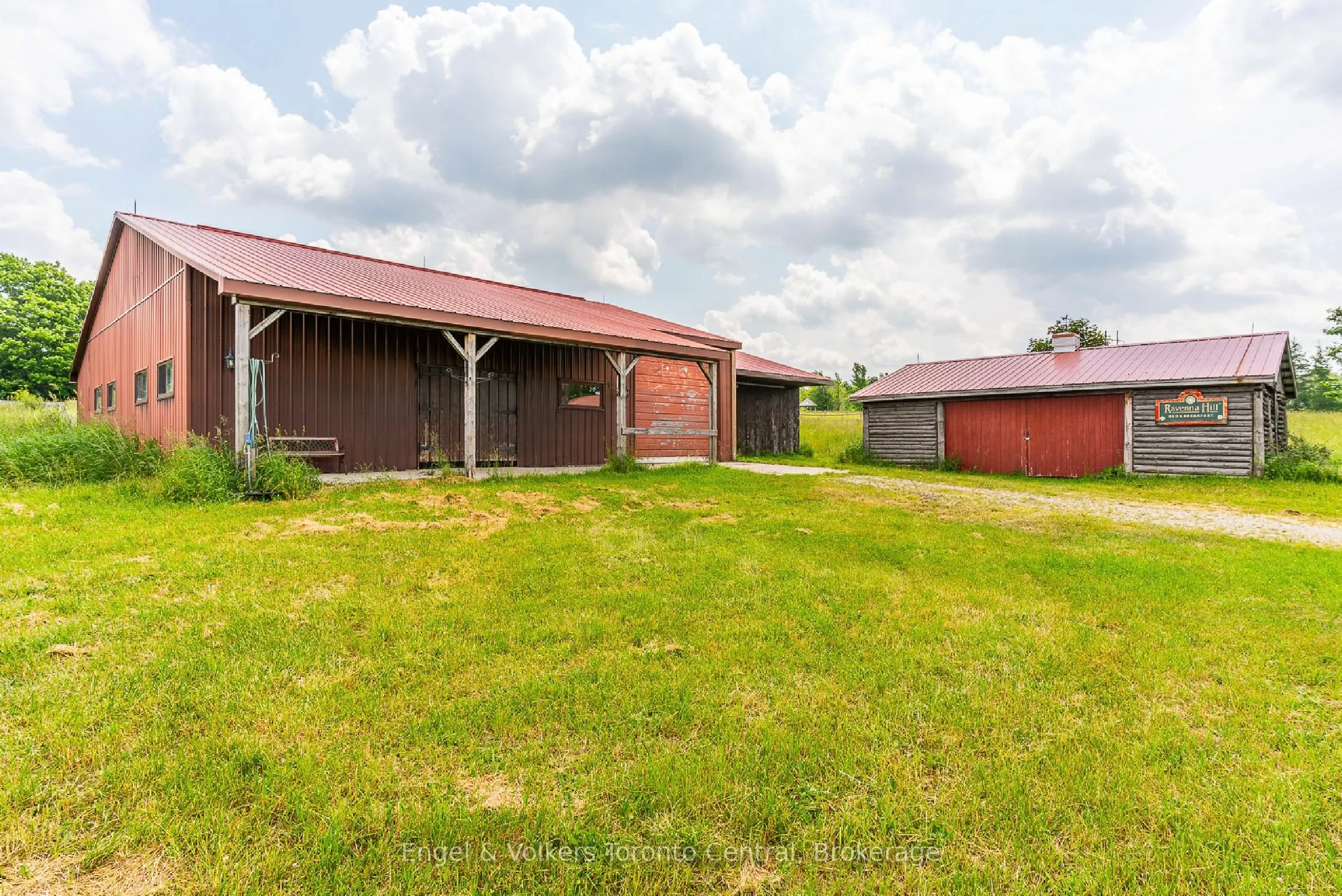 496083 Grey Road 2 Road