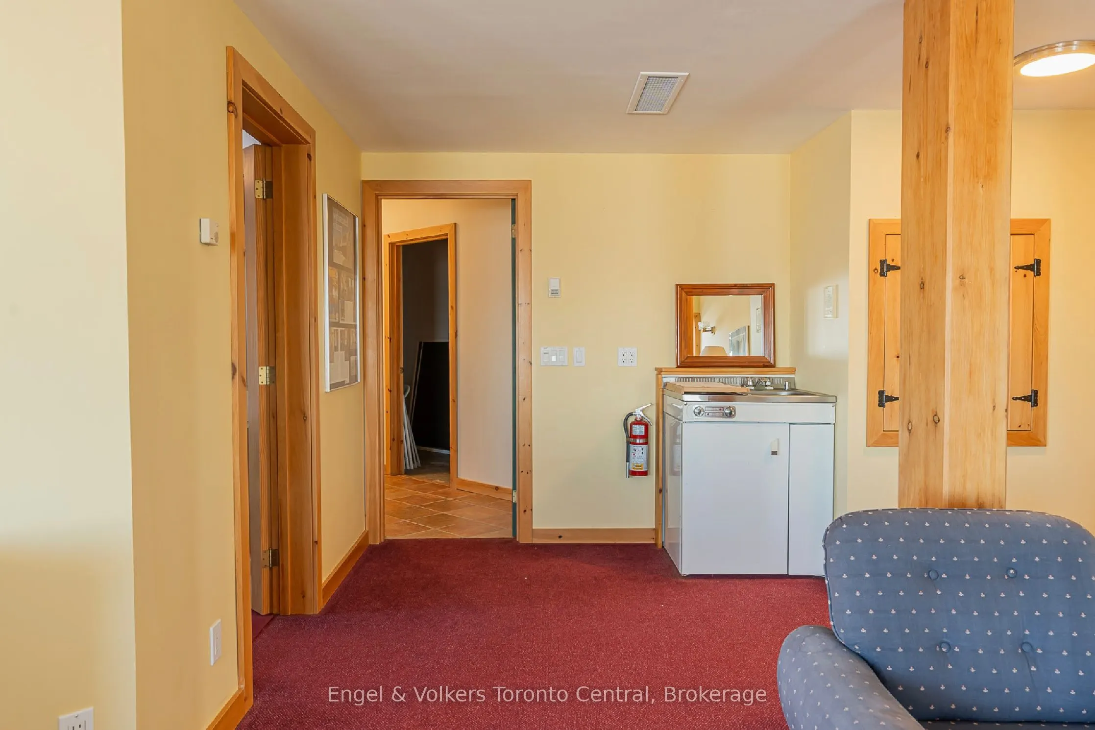 496083 Grey Road 2 Road