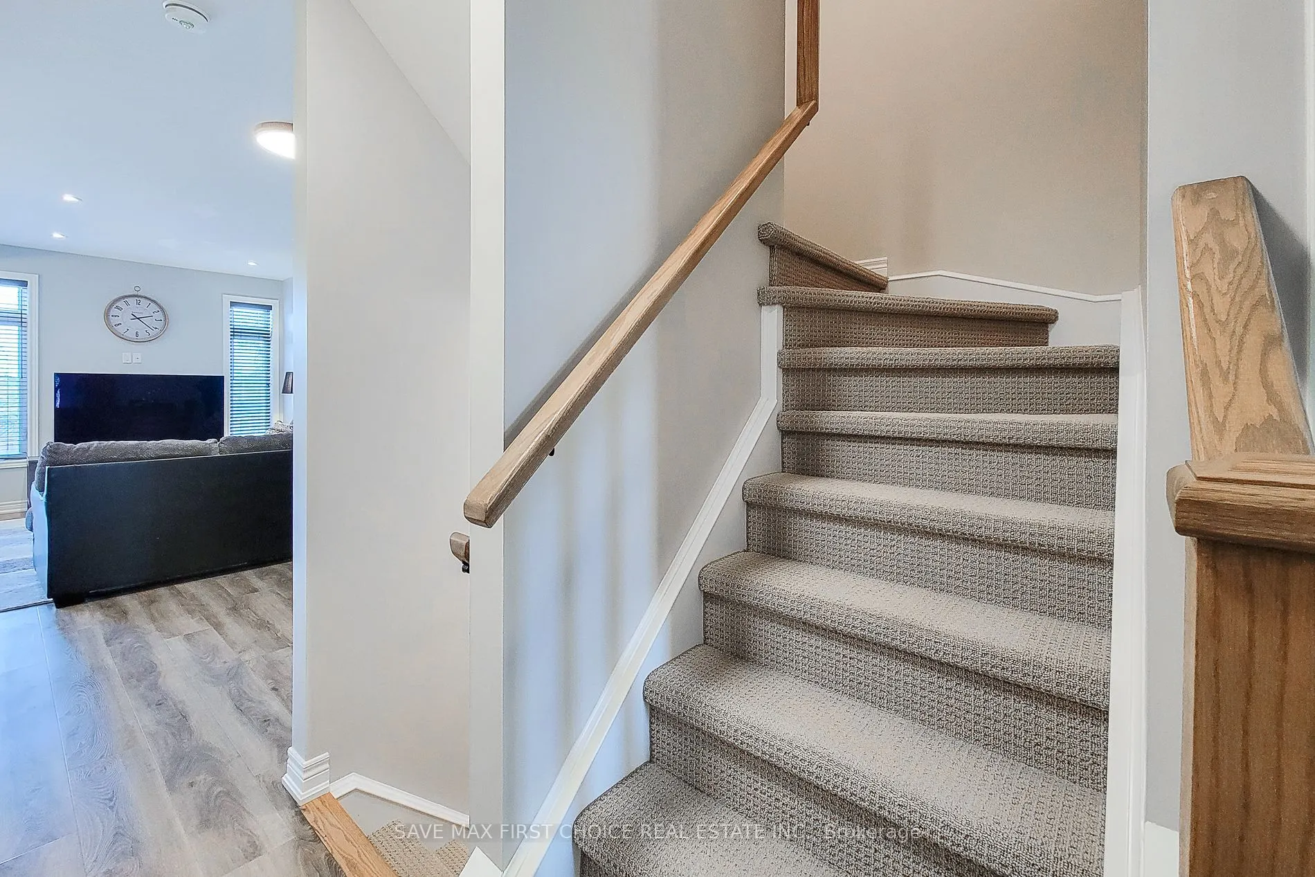 13 Lindsay Way