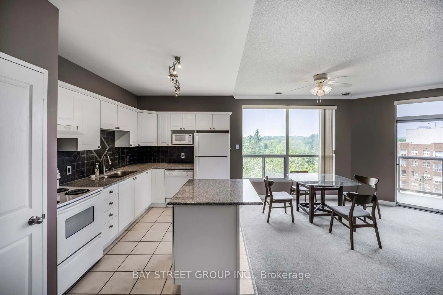 255 Keats Way, #606