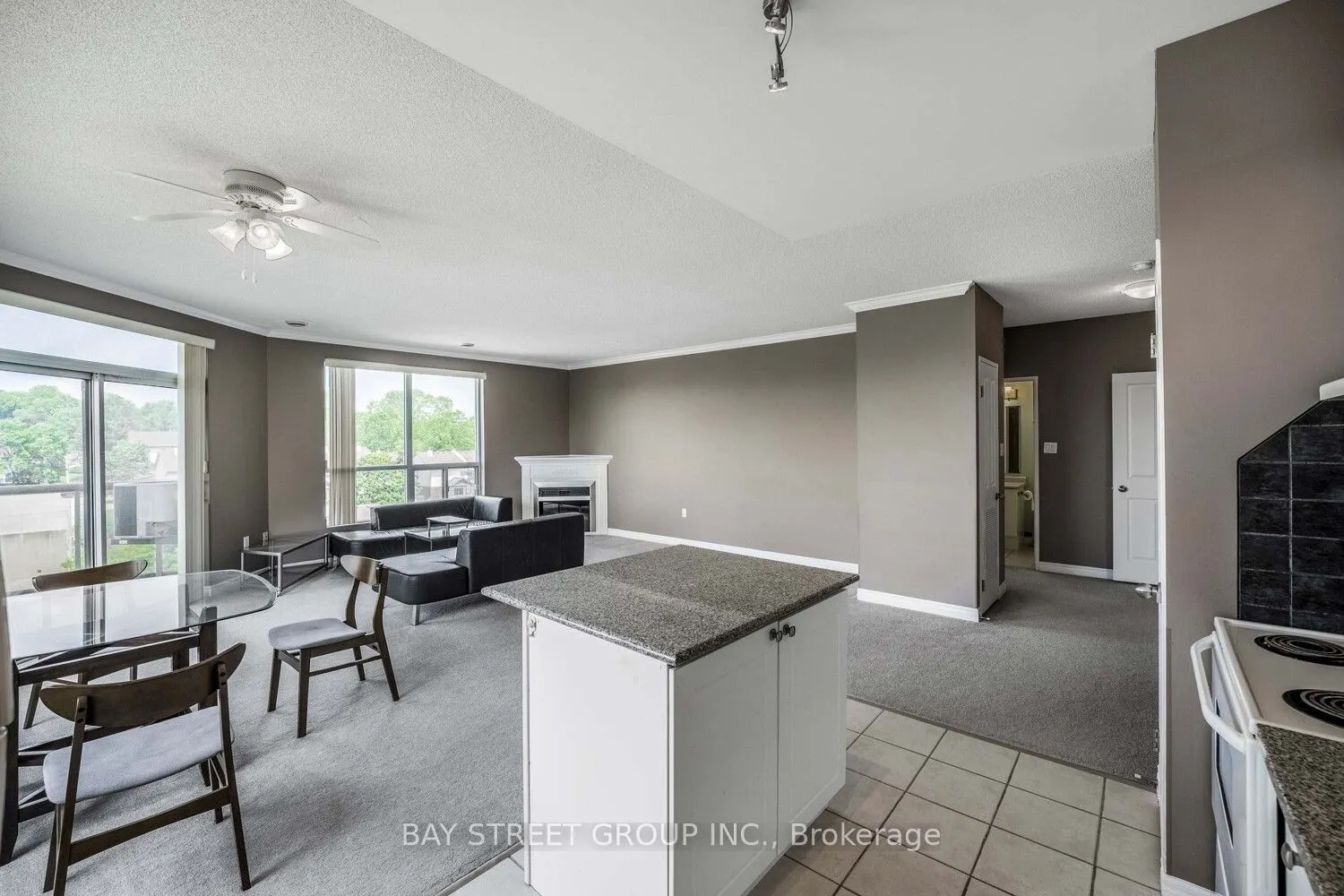 255 Keats Way, #606