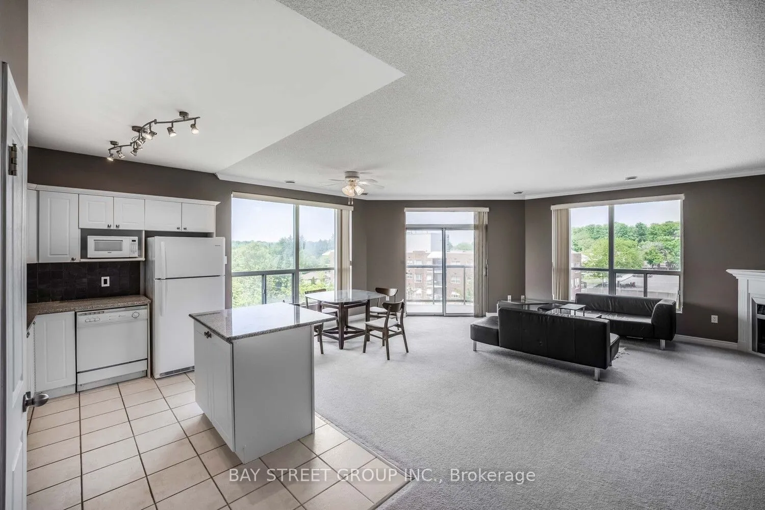 255 Keats Way, #606