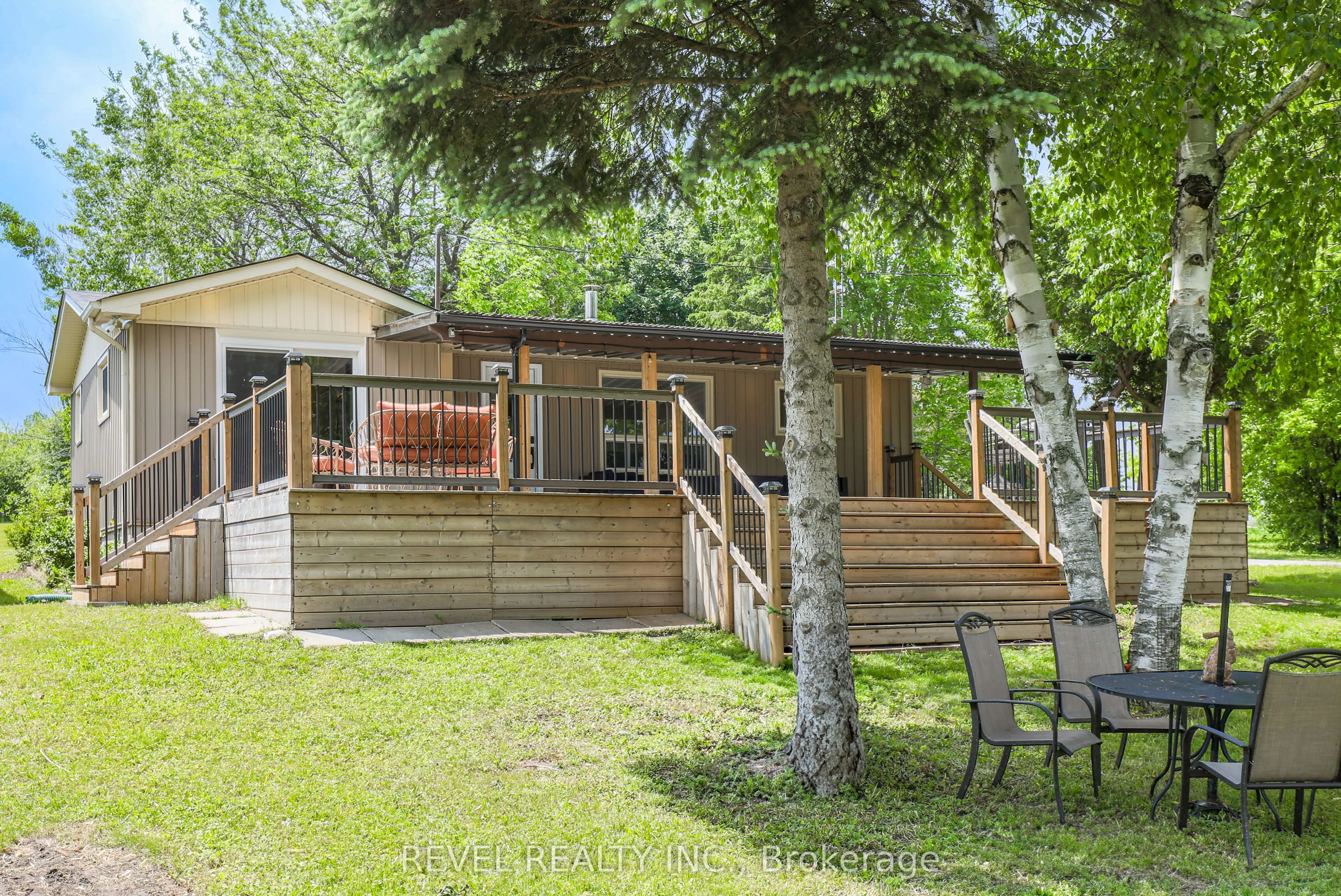3 Hillside Drive