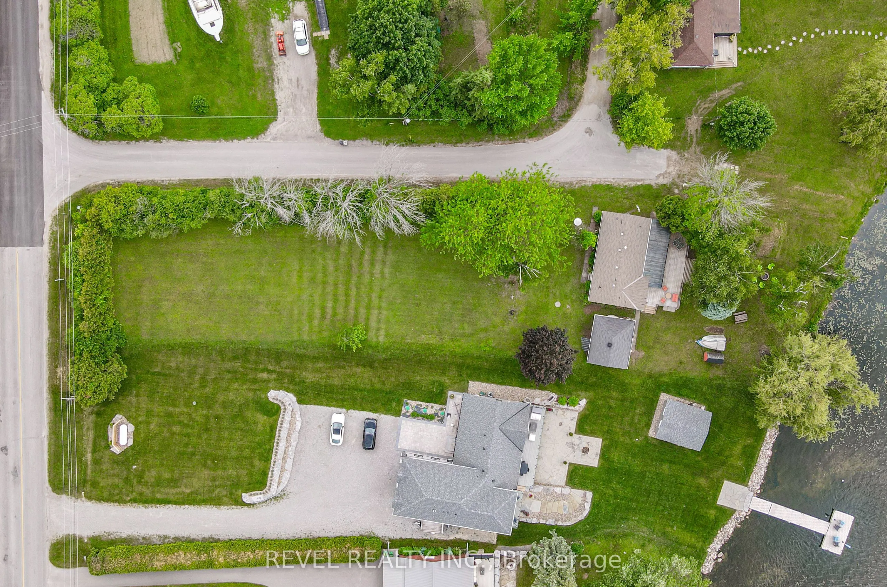 3 Hillside Drive