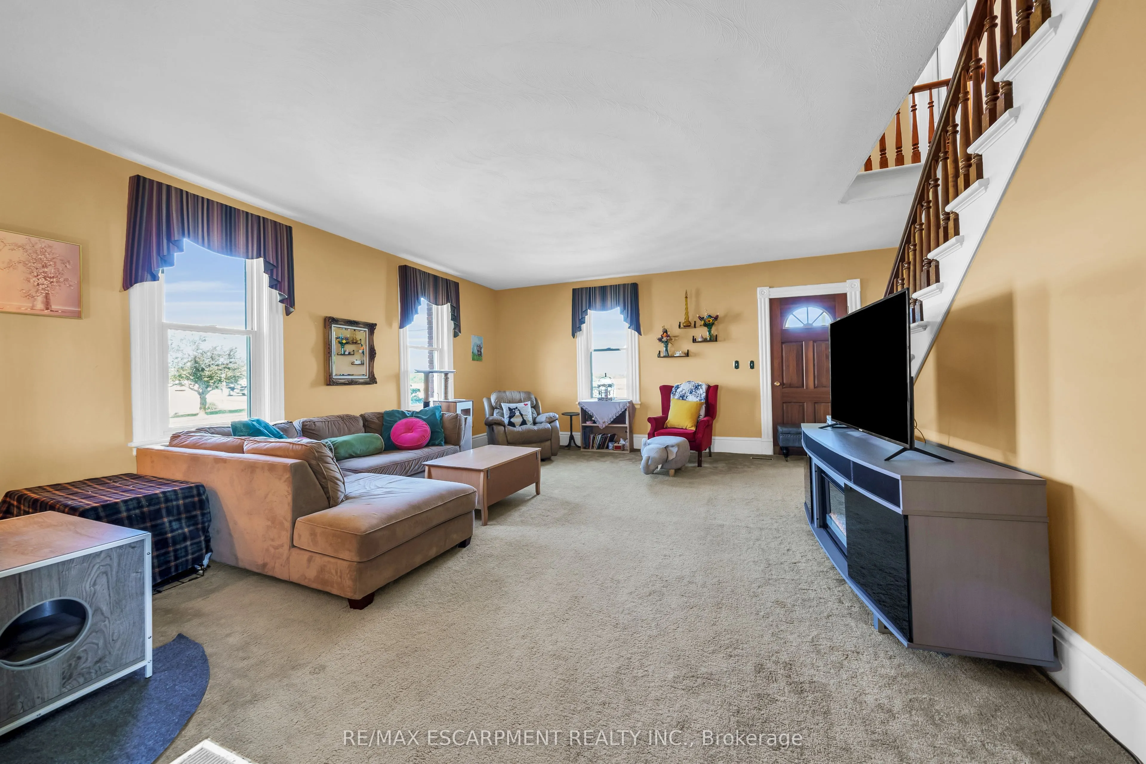 4932 FLY Road