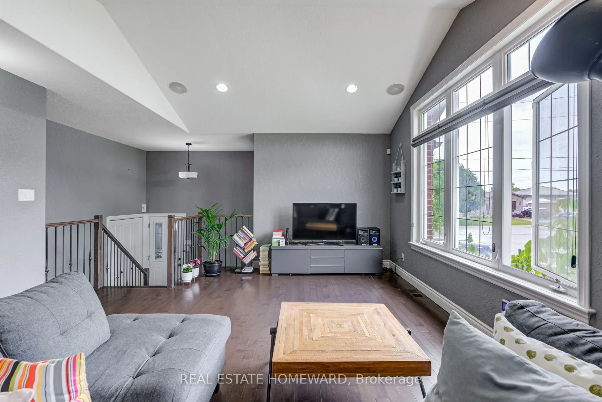 2 Freedom Crescent