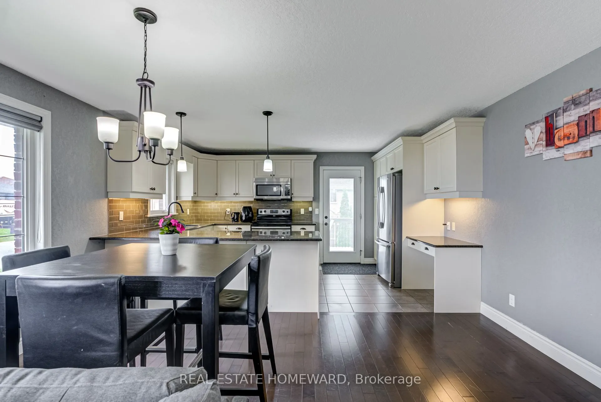 2 Freedom Crescent