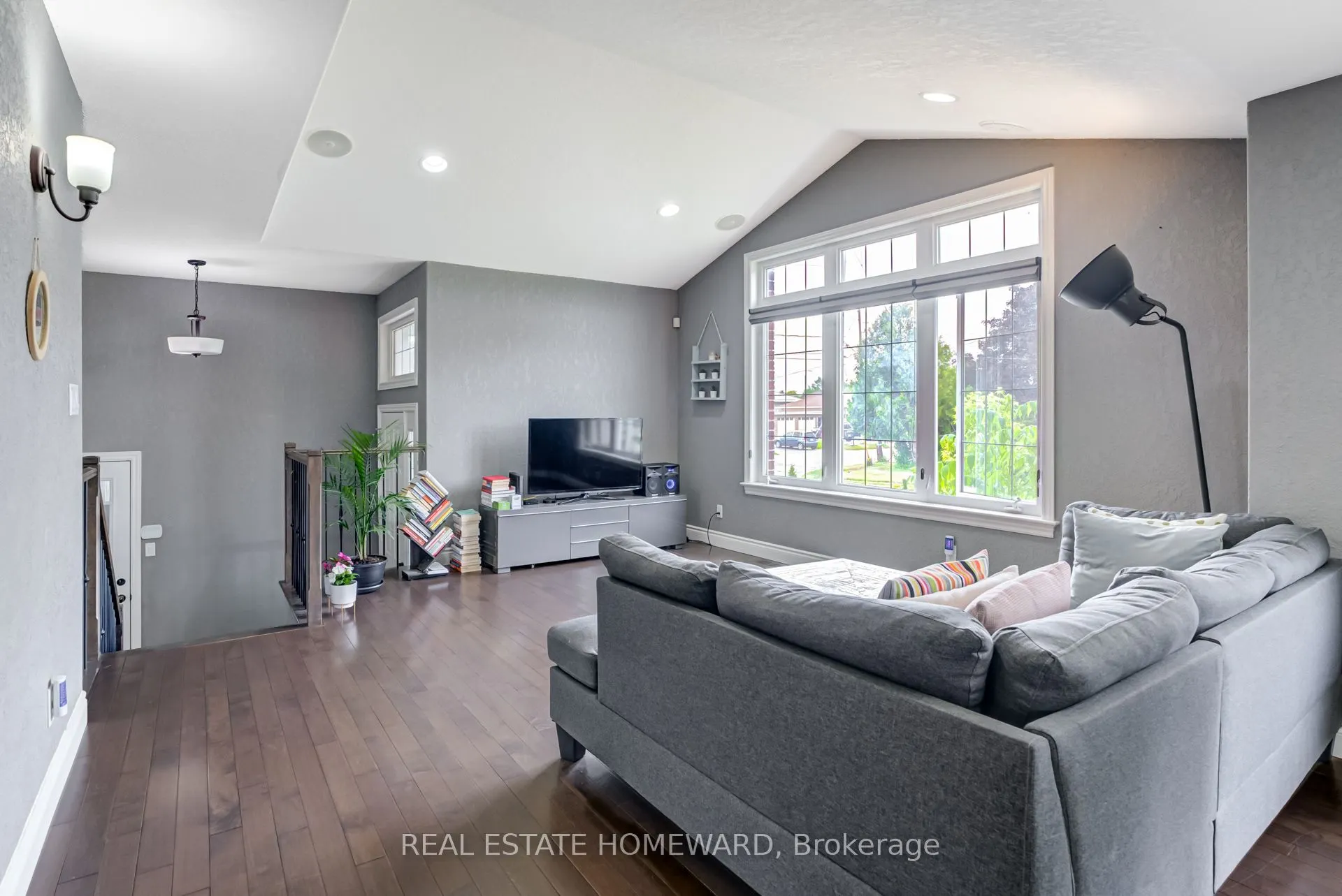 2 Freedom Crescent