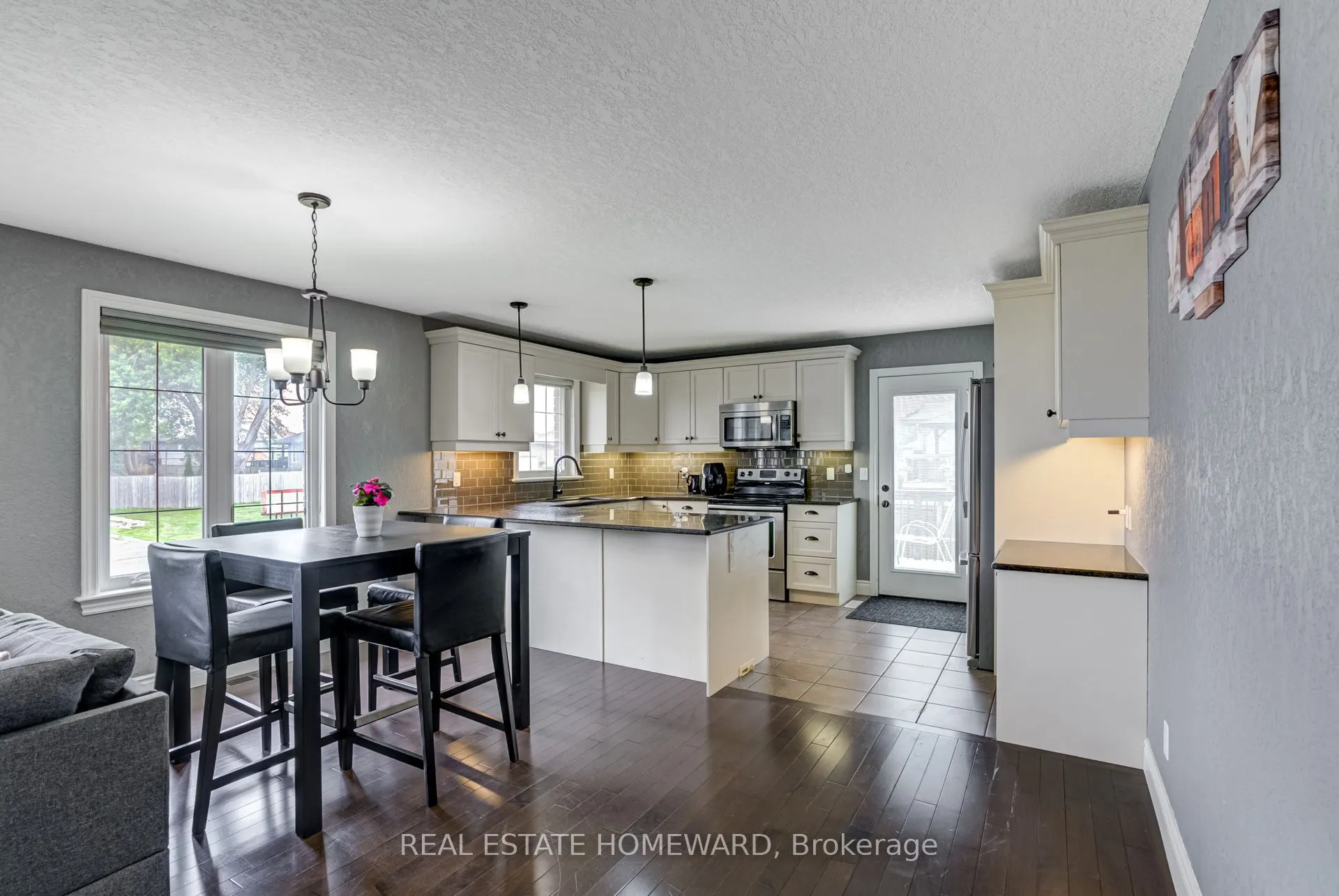 2 Freedom Crescent