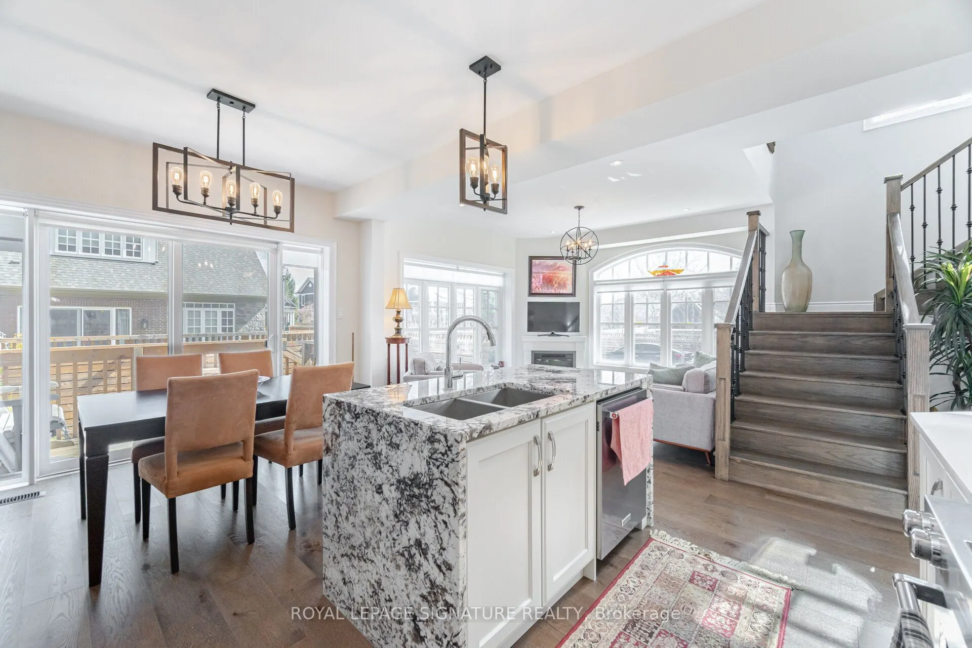 47 Windsor Circle
