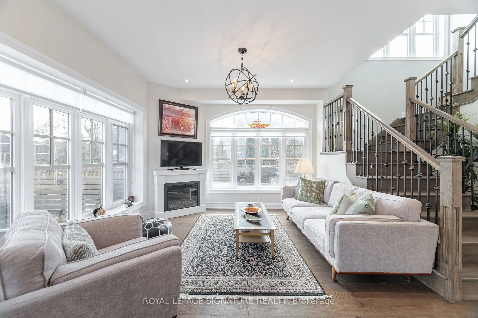 47 Windsor Circle