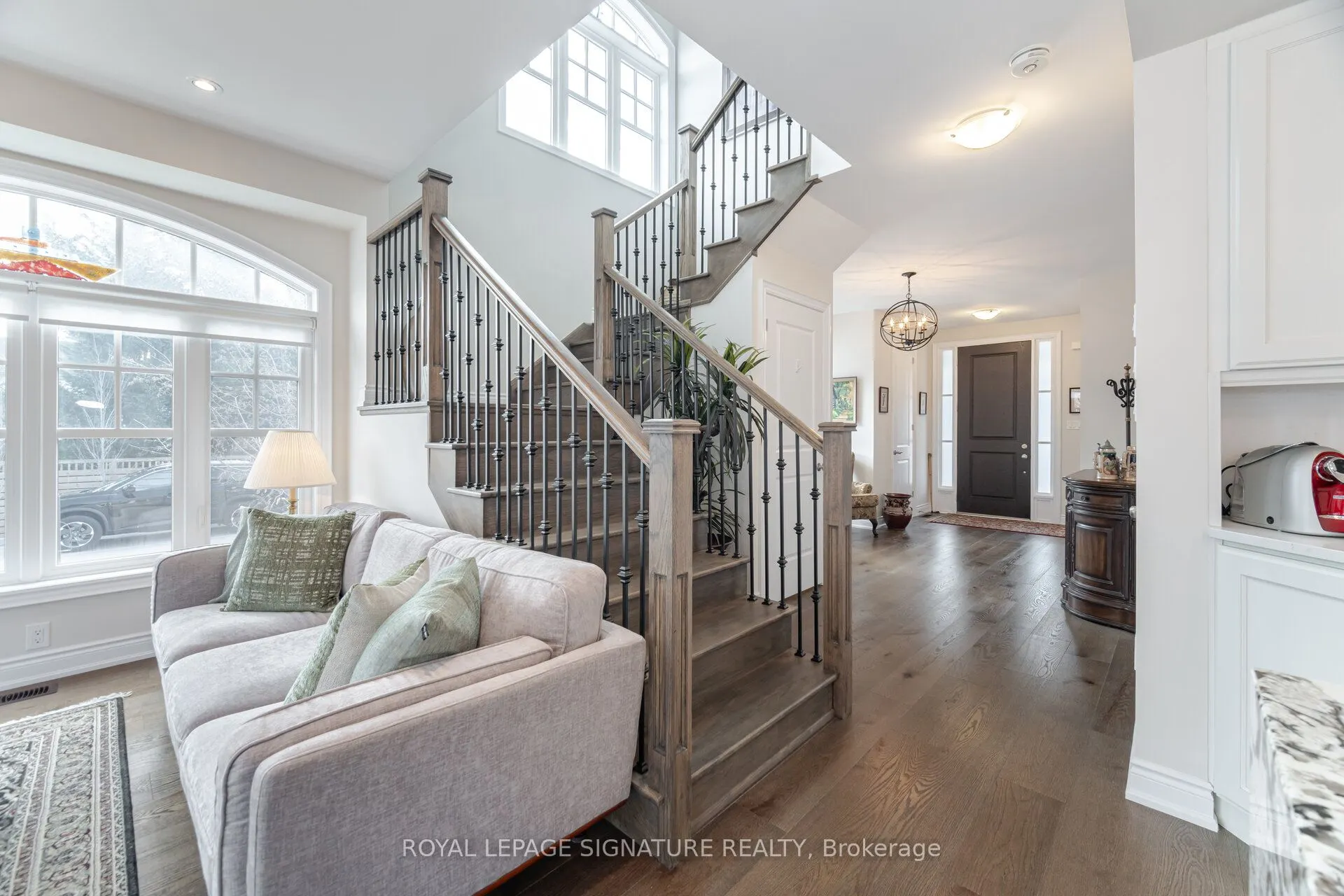 47 Windsor Circle