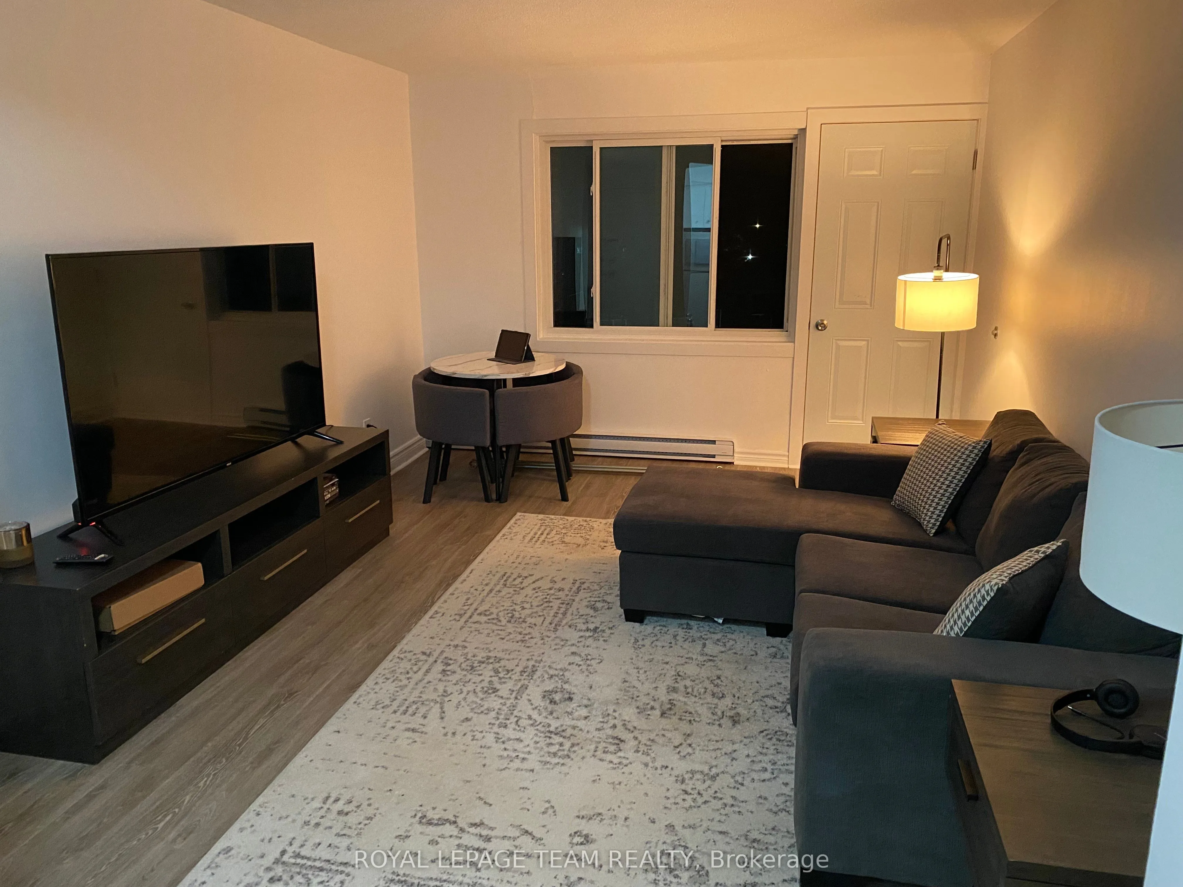 2041 Arrowsmith Drive, #403C