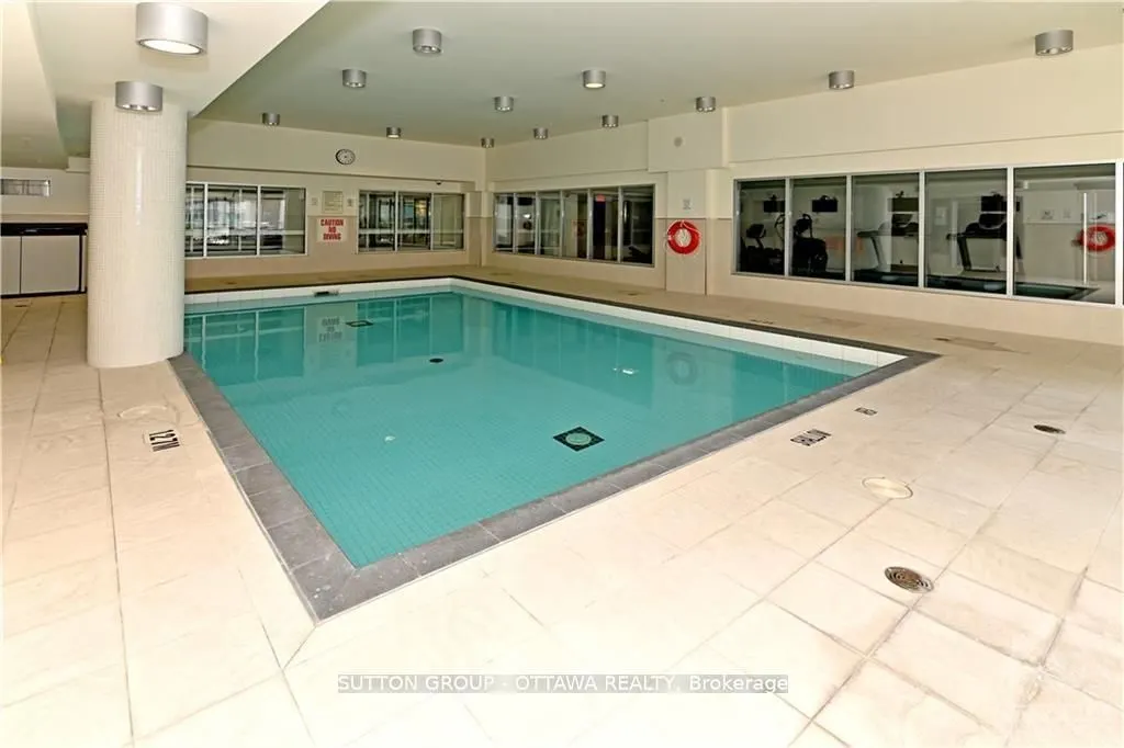 242 Rideau Street, #706