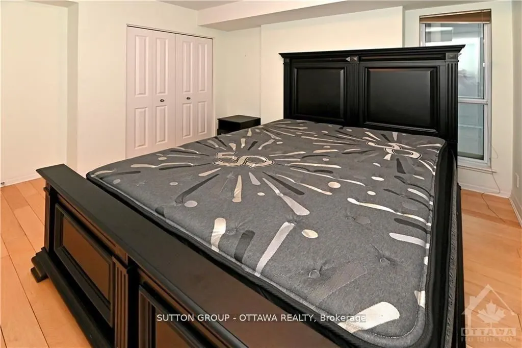 242 Rideau Street, #706