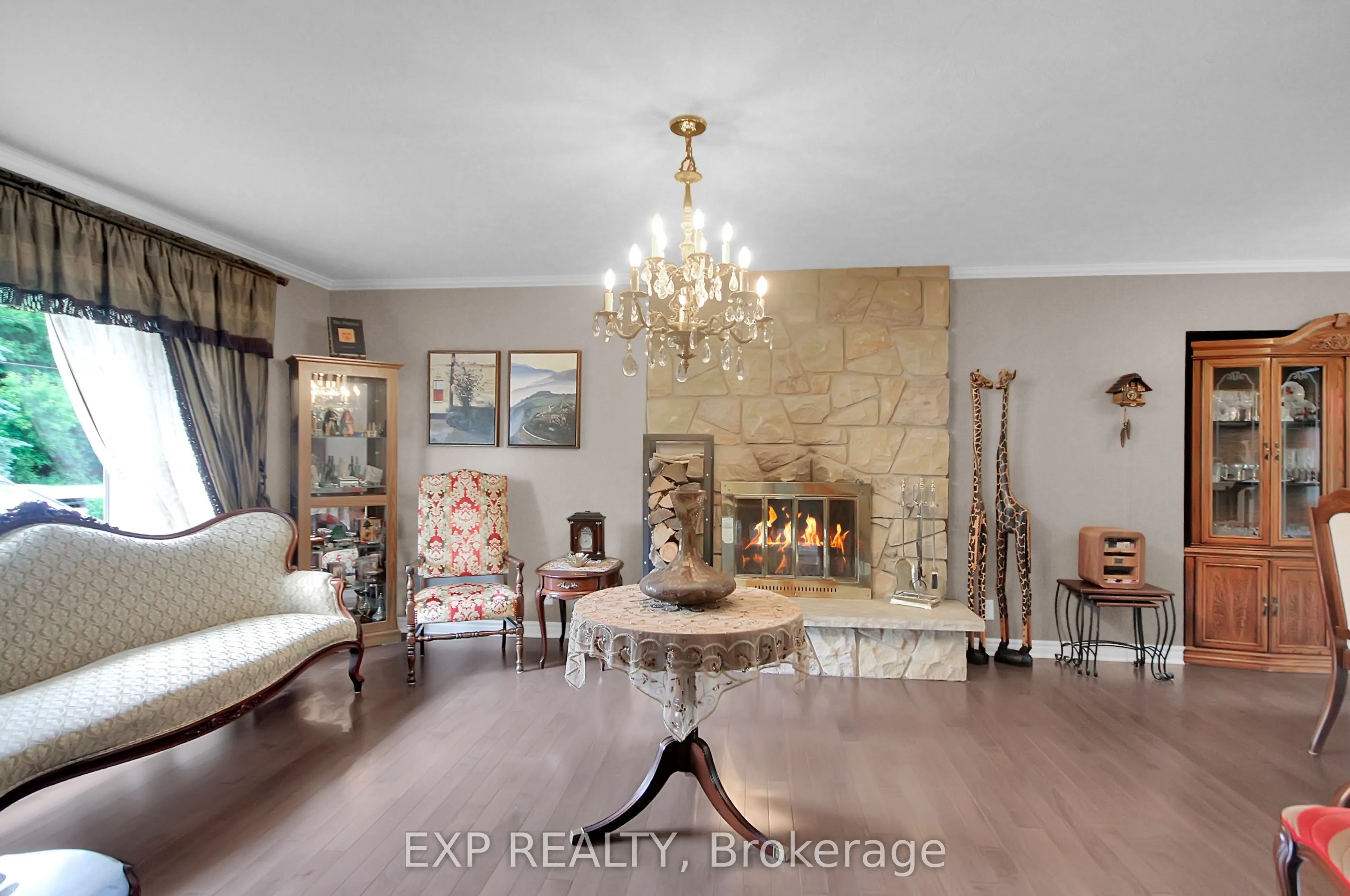 1989 Rideau Road