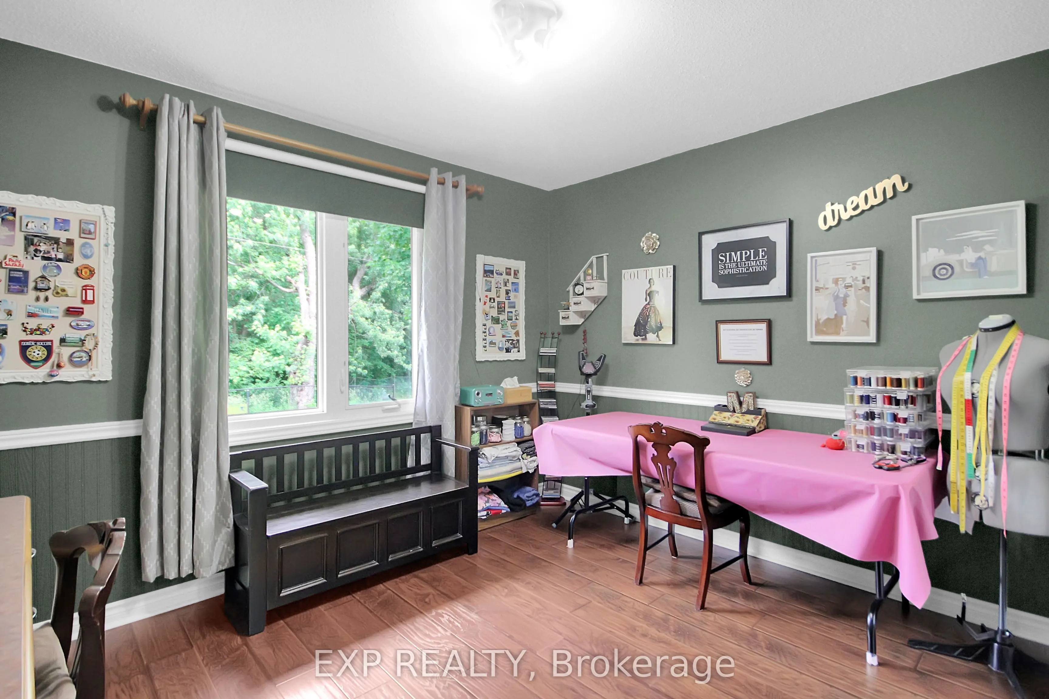 1989 Rideau Road